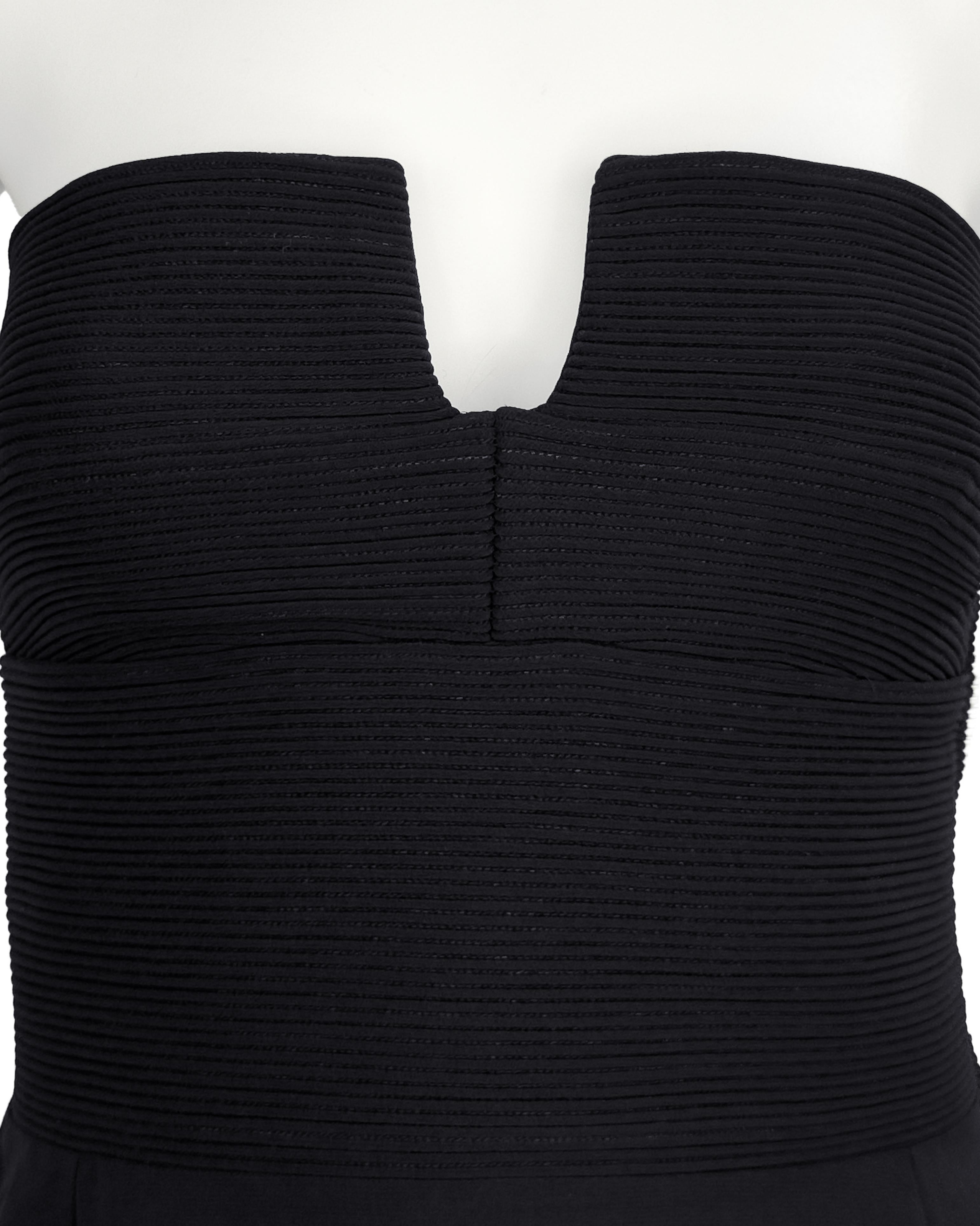 Bustier de canalé negro Gianni Versace, años 80 en Bueno estado para la venta en Toronto, Ontario