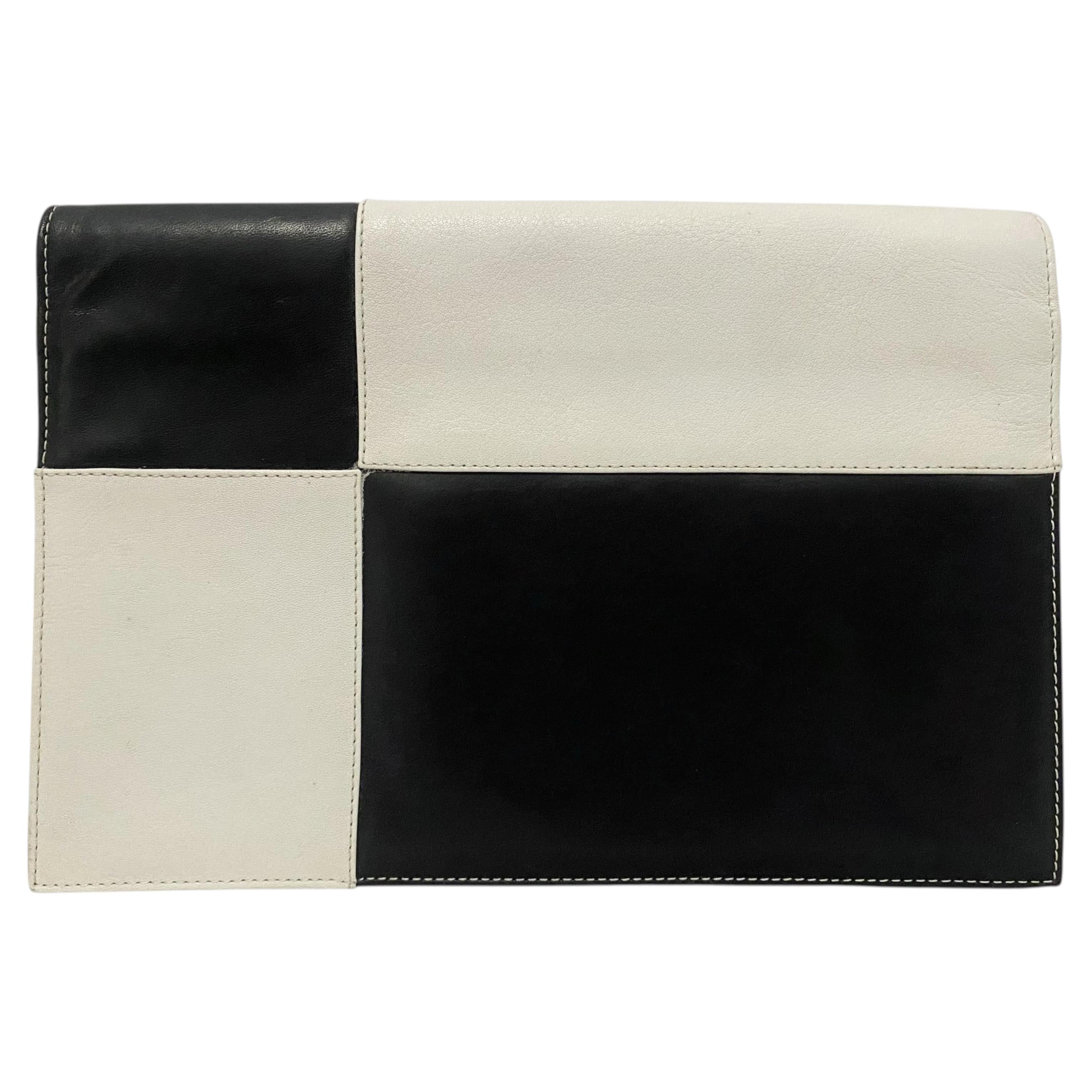 1980s Vintage Gianni Versace Black & White Nappa Leather Clutch Bag For Sale