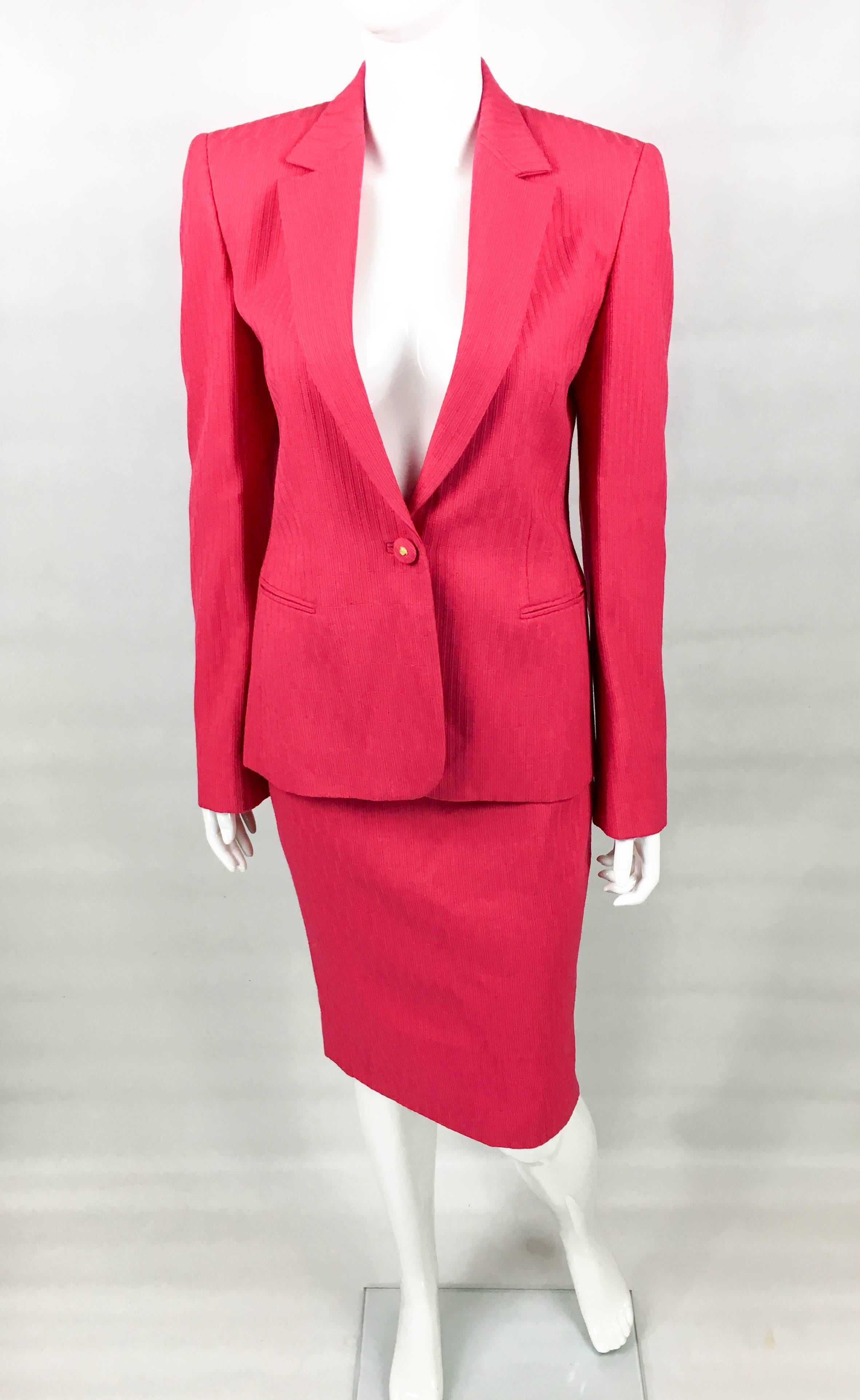 1980's Gianni Versace Couture Shocking Pink Wool Skirt Suit In Excellent Condition In London, Chelsea