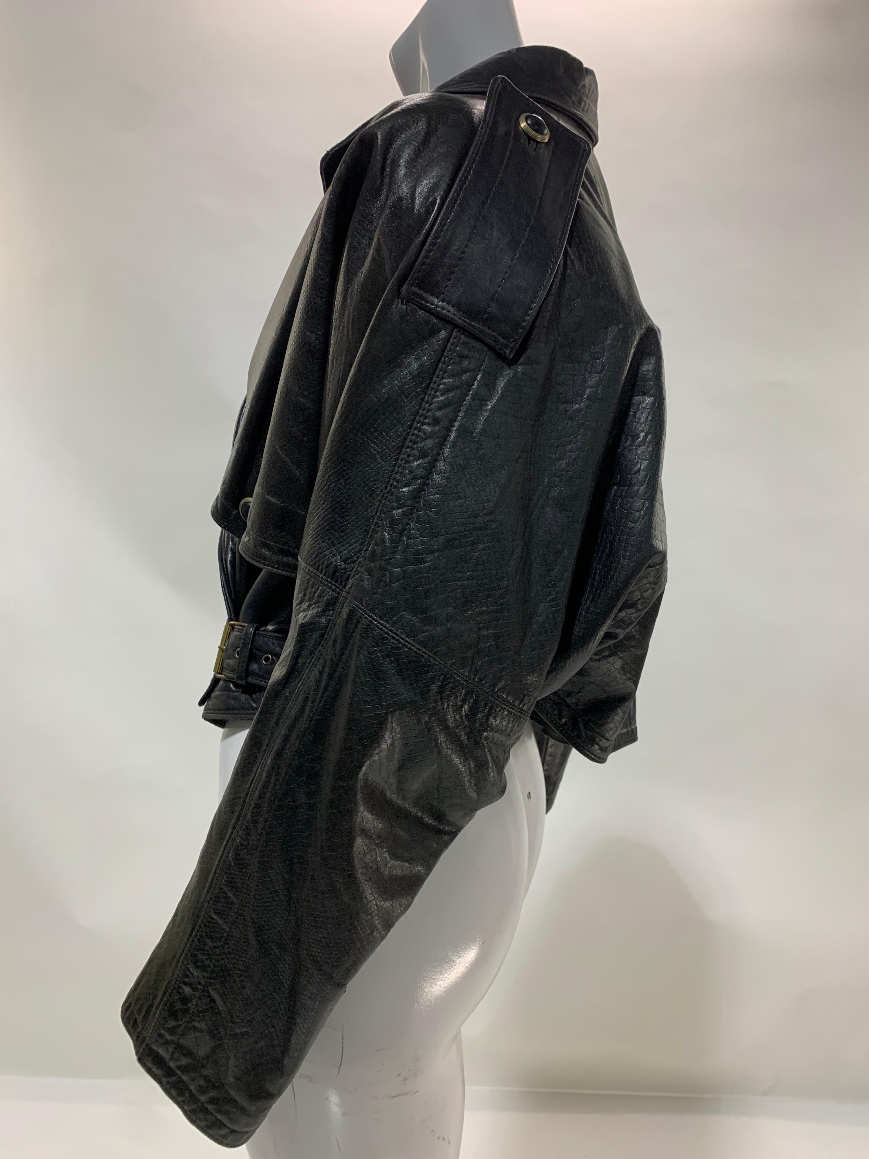 Gianni Versace de los 80 Chaqueta de cuero negro de gran tamaño con cinturón lateral en Excelente Estado en Gresham, OR