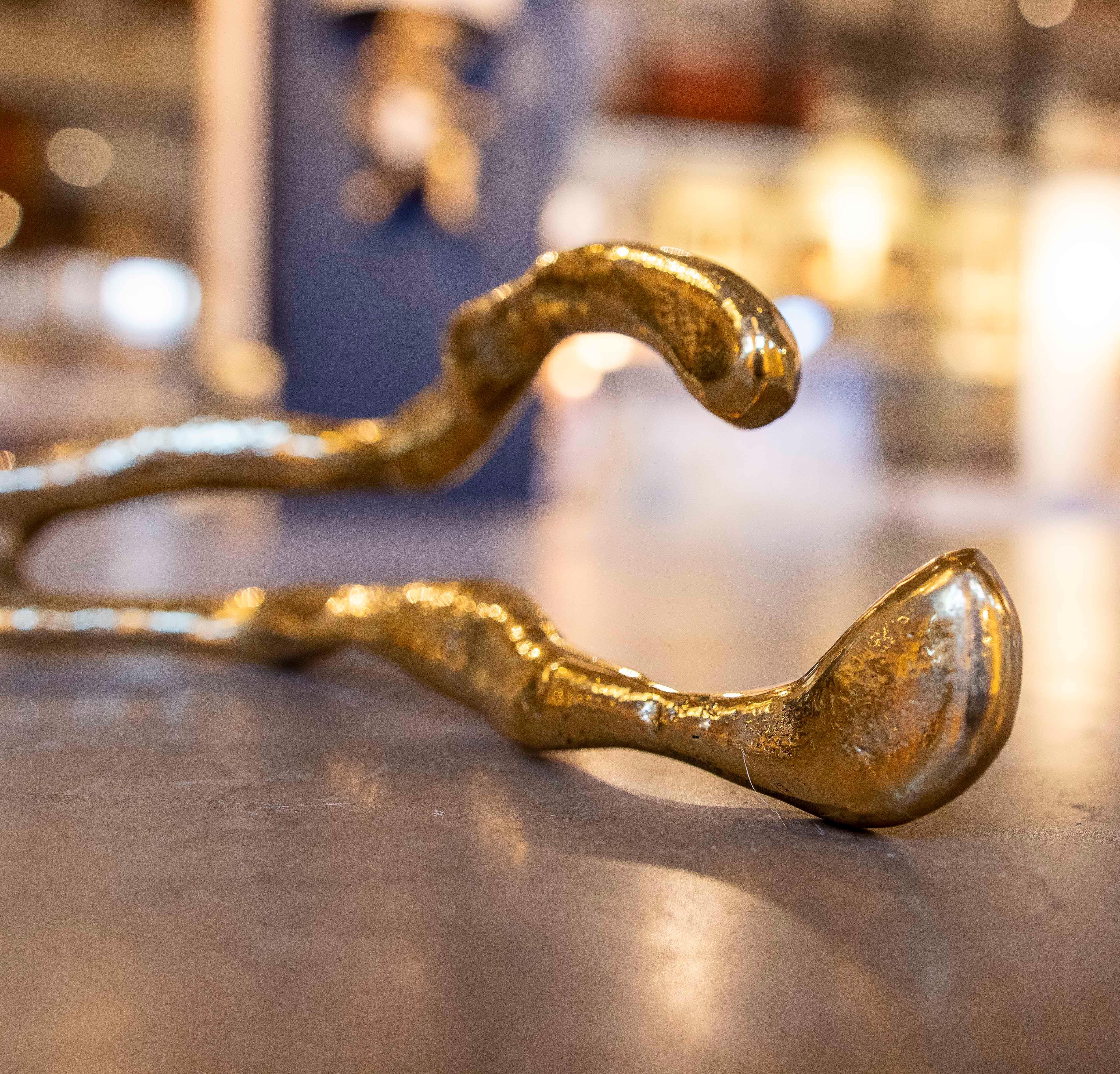 Appendiabiti in bronzo dorato degli anni '80 dell'artista David Marshall in vendita 4