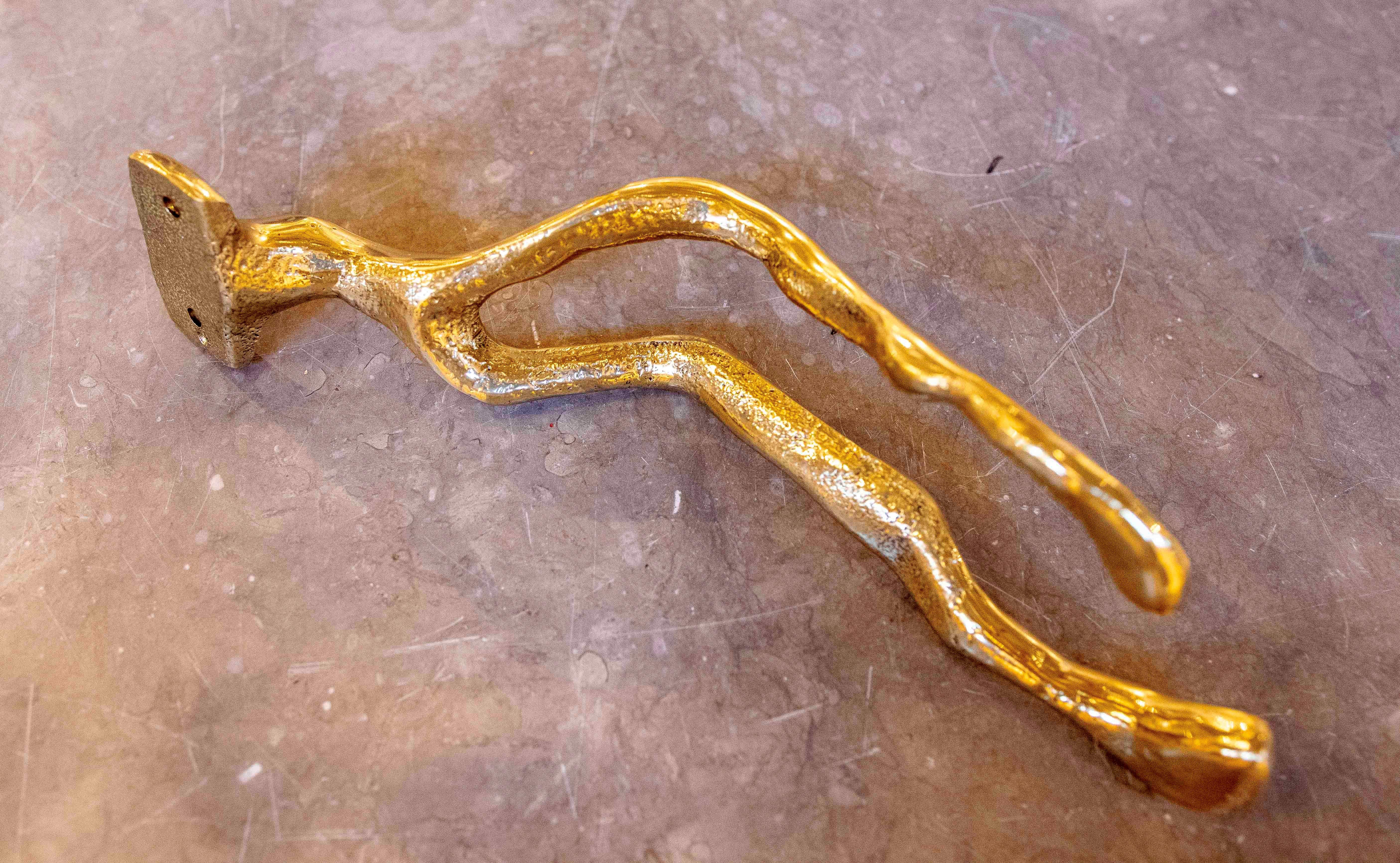 Appendiabiti in bronzo dorato degli anni '80 dell'artista David Marshall in vendita 5