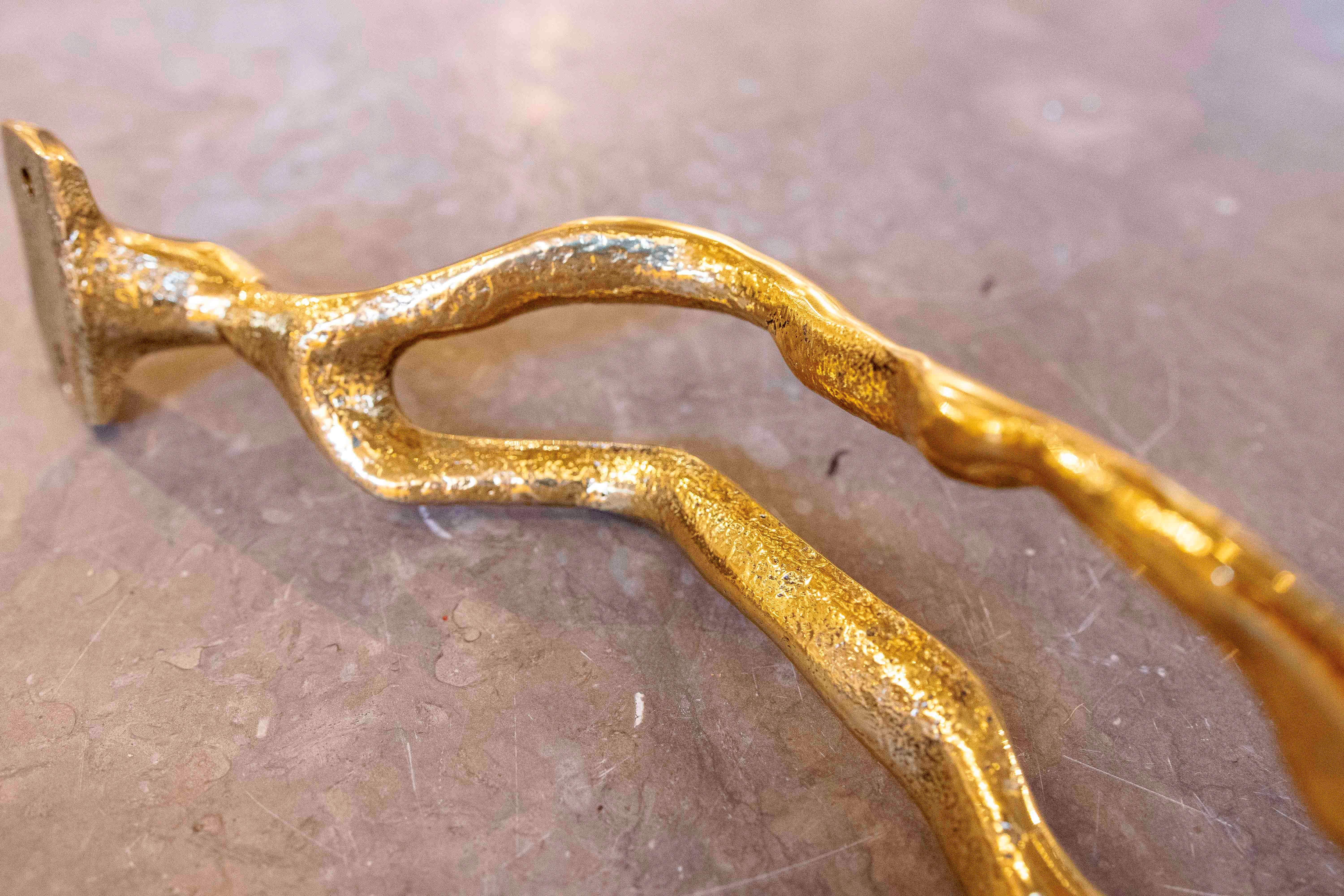 Appendiabiti in bronzo dorato degli anni '80 dell'artista David Marshall in vendita 7