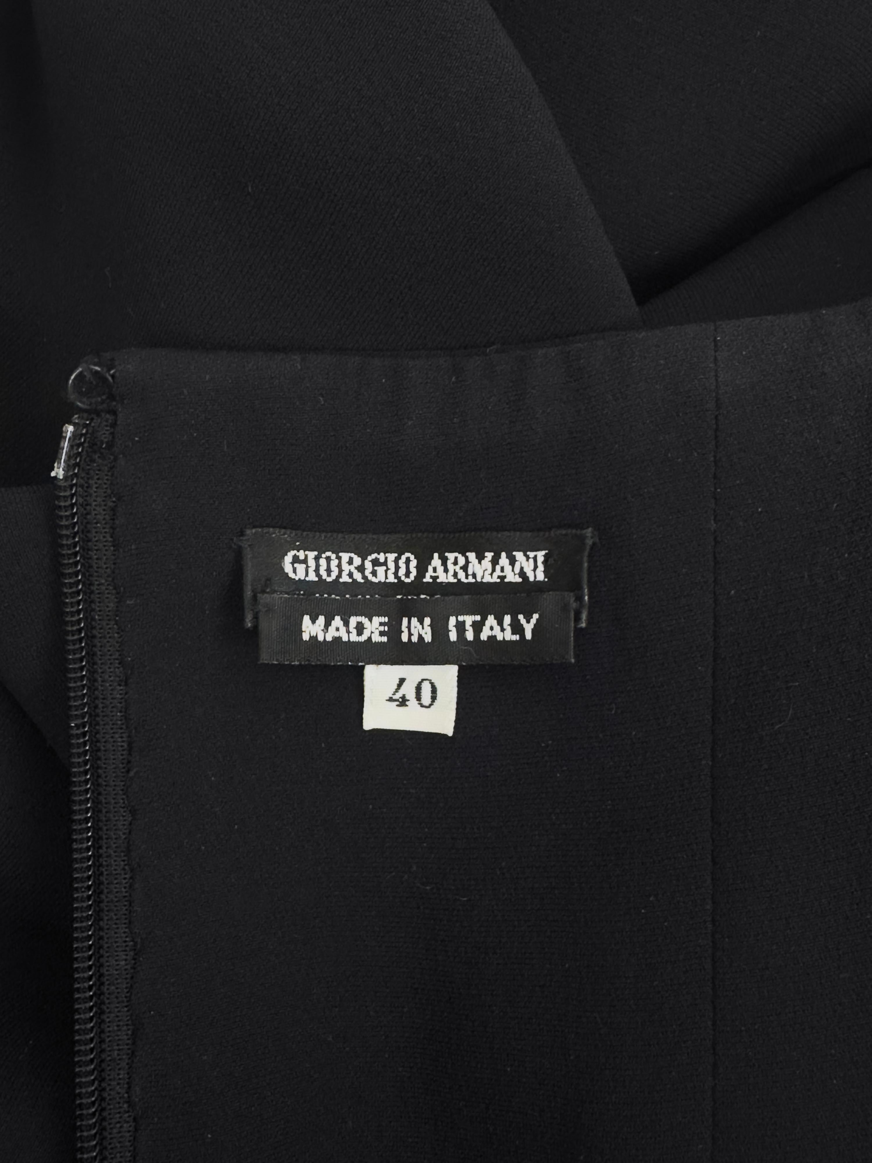 Años 80 Giorgio Armani Cuello ilusión negro Vestido negro sin mangas LBD en venta 1