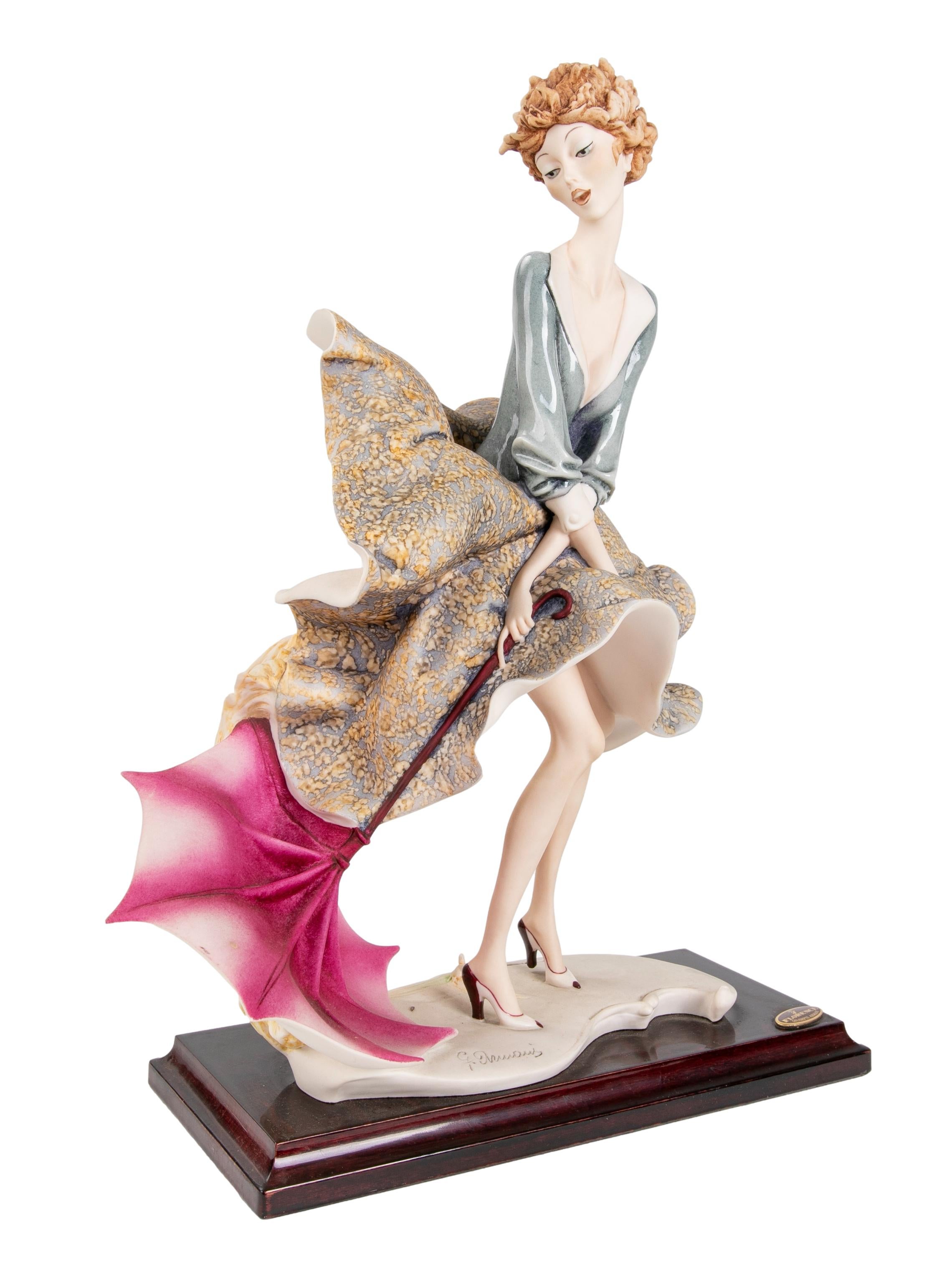 1980s Giuseppe Armani Lady Porcelain Figurine In Good Condition For Sale In Marbella, ES