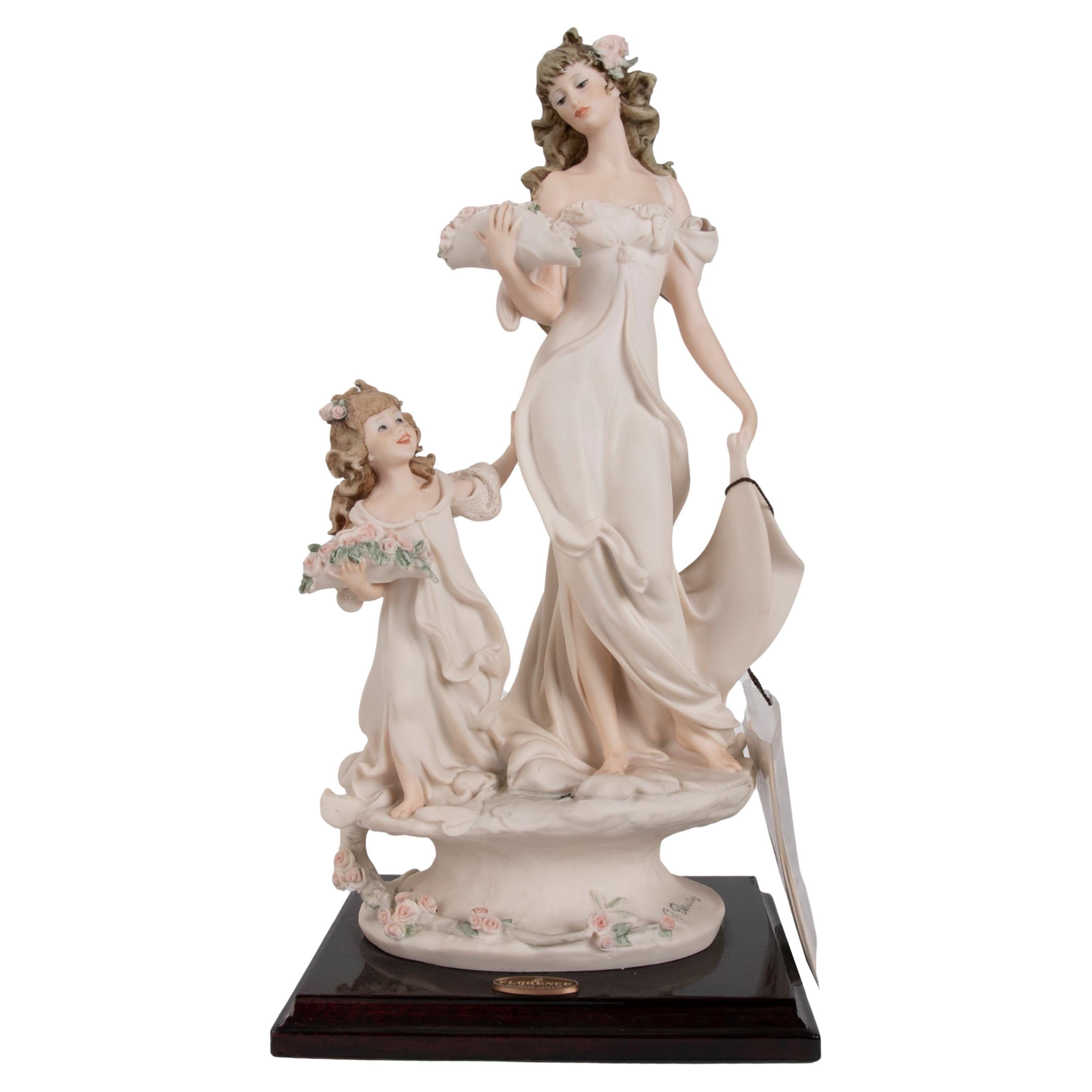 Figurine de femme en porcelaine Giuseppe Armani des années 1980