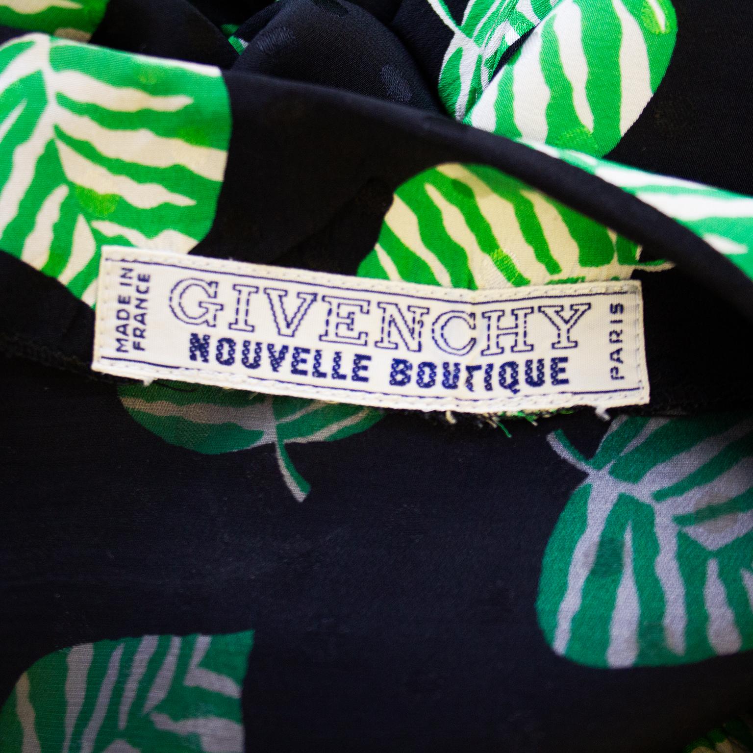 1980s Givenchy Black and Green Leaf Print Dress  In Good Condition For Sale In Toronto, Ontario