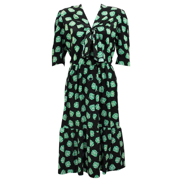 1980s Givenchy Black and Green Leaf Print Dress For Sale at 1stDibs | green  leaf dress, givenchy print dress, black dress with green leaf print