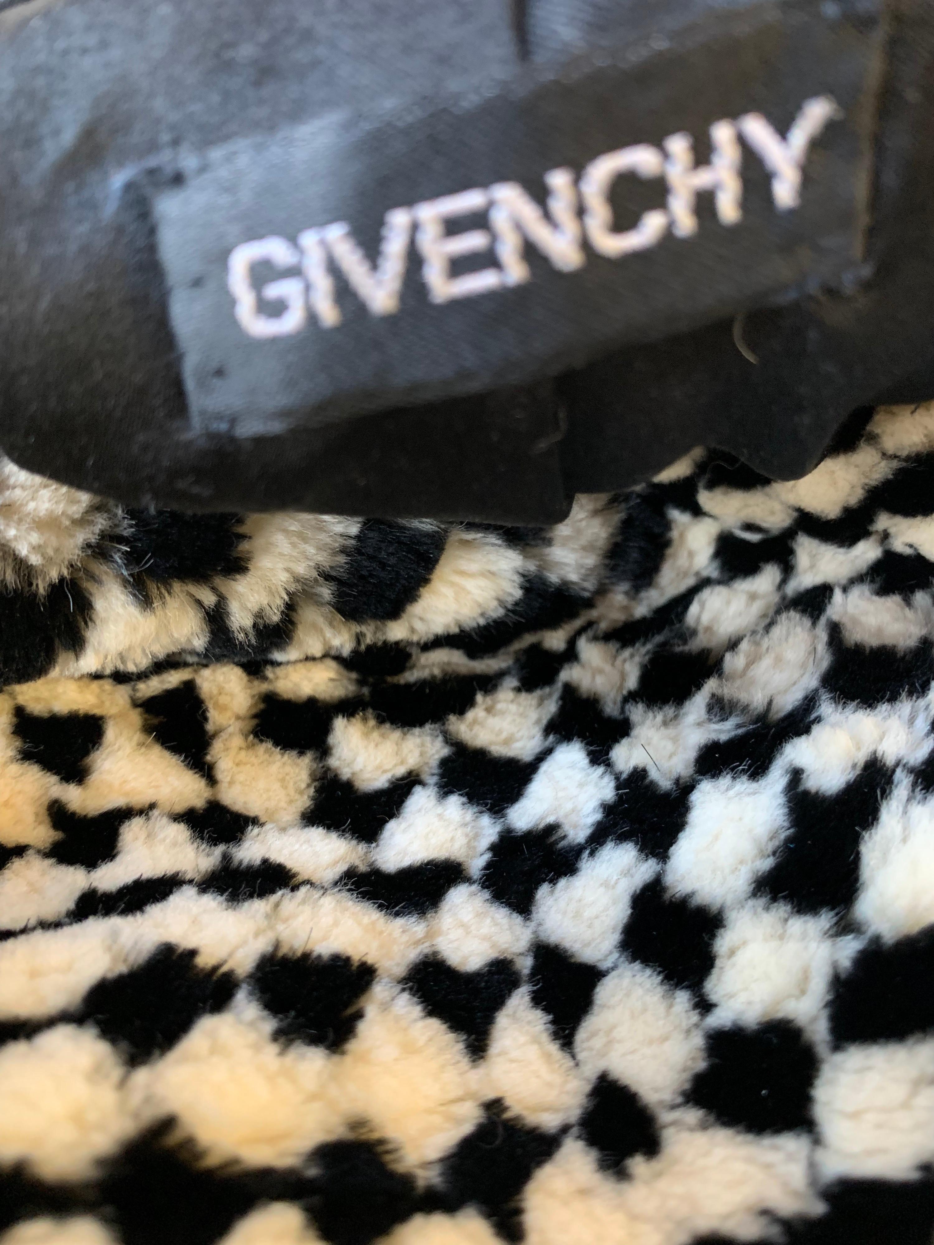 1980s Givenchy Couture Checkerboard Sheared Beaver Coat W/ Black Fur Front Trim For Sale 10
