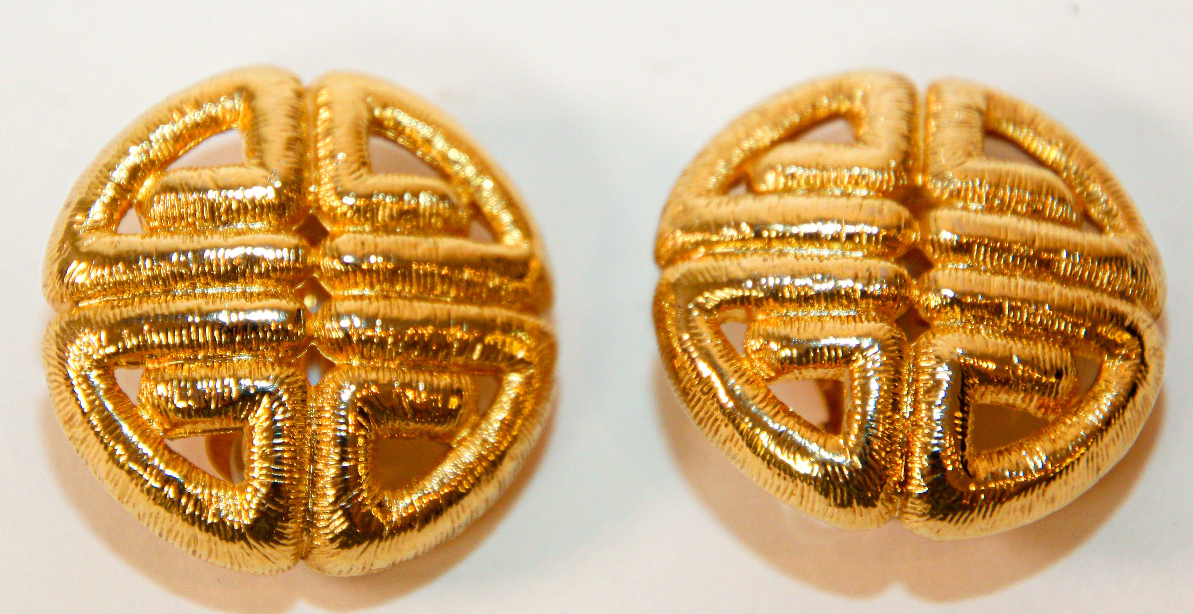 1980s GIVENCHY Vintage Logo Earrings Clip-on Gold Plated. 
They are marked 
