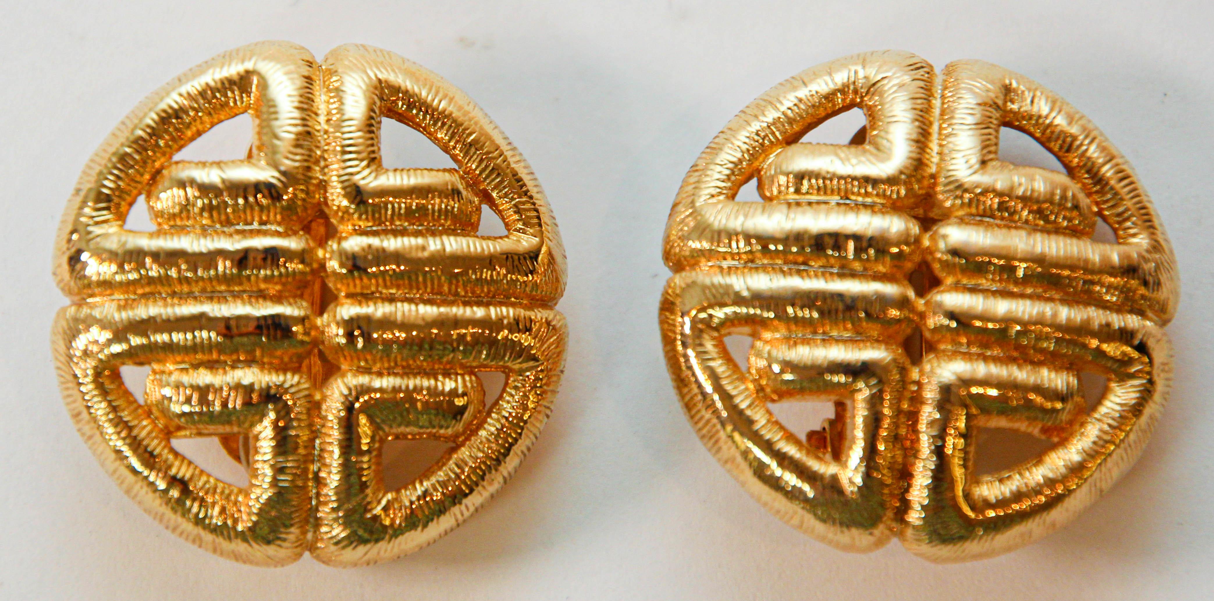 1980s GIVENCHY Vintage Logo Earrings Clip-on Gold Plated In Good Condition For Sale In North Hollywood, CA