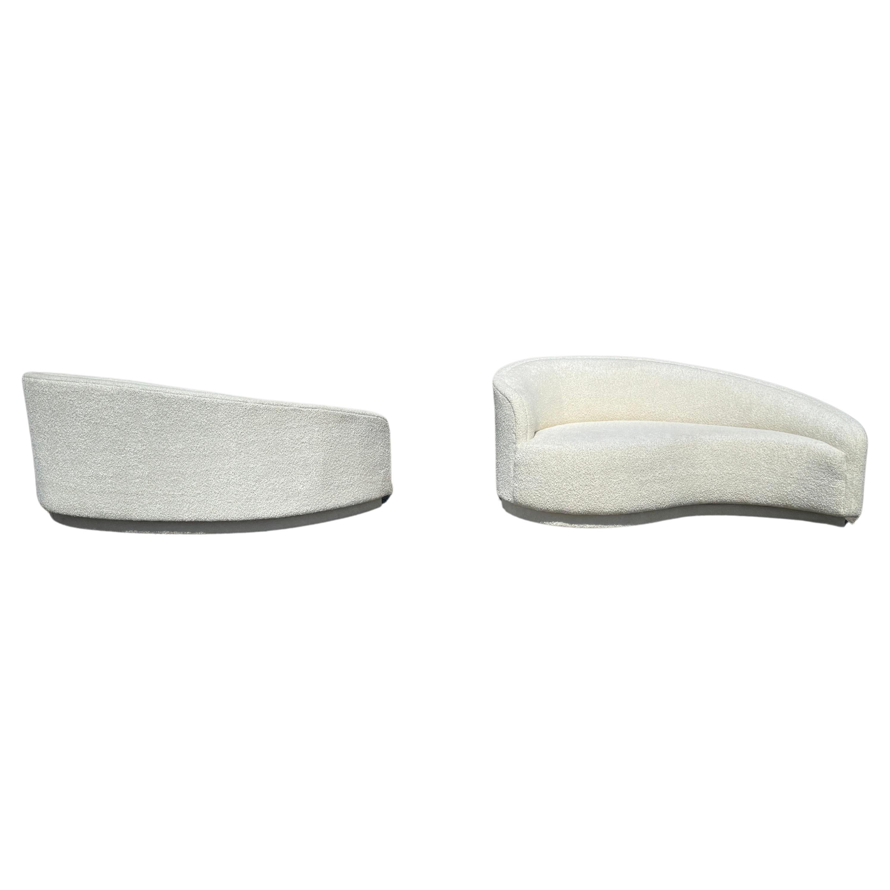 American 1980s Glamours Curved Sofa - Chaise by Vladimir Kagan for Weiman in White Bouclé For Sale
