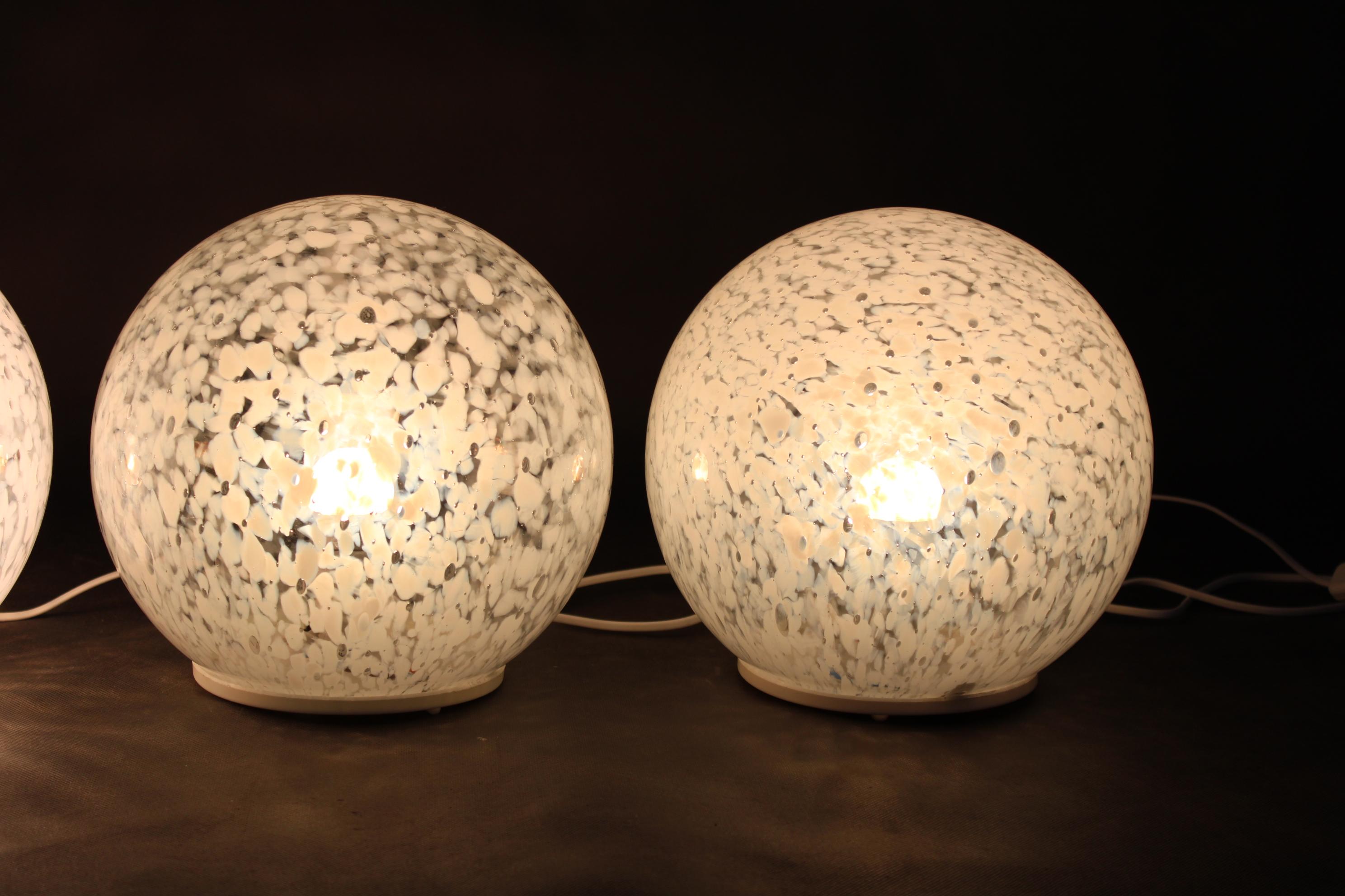 1980s Glass Globe Table Lamp , 3items available For Sale 7