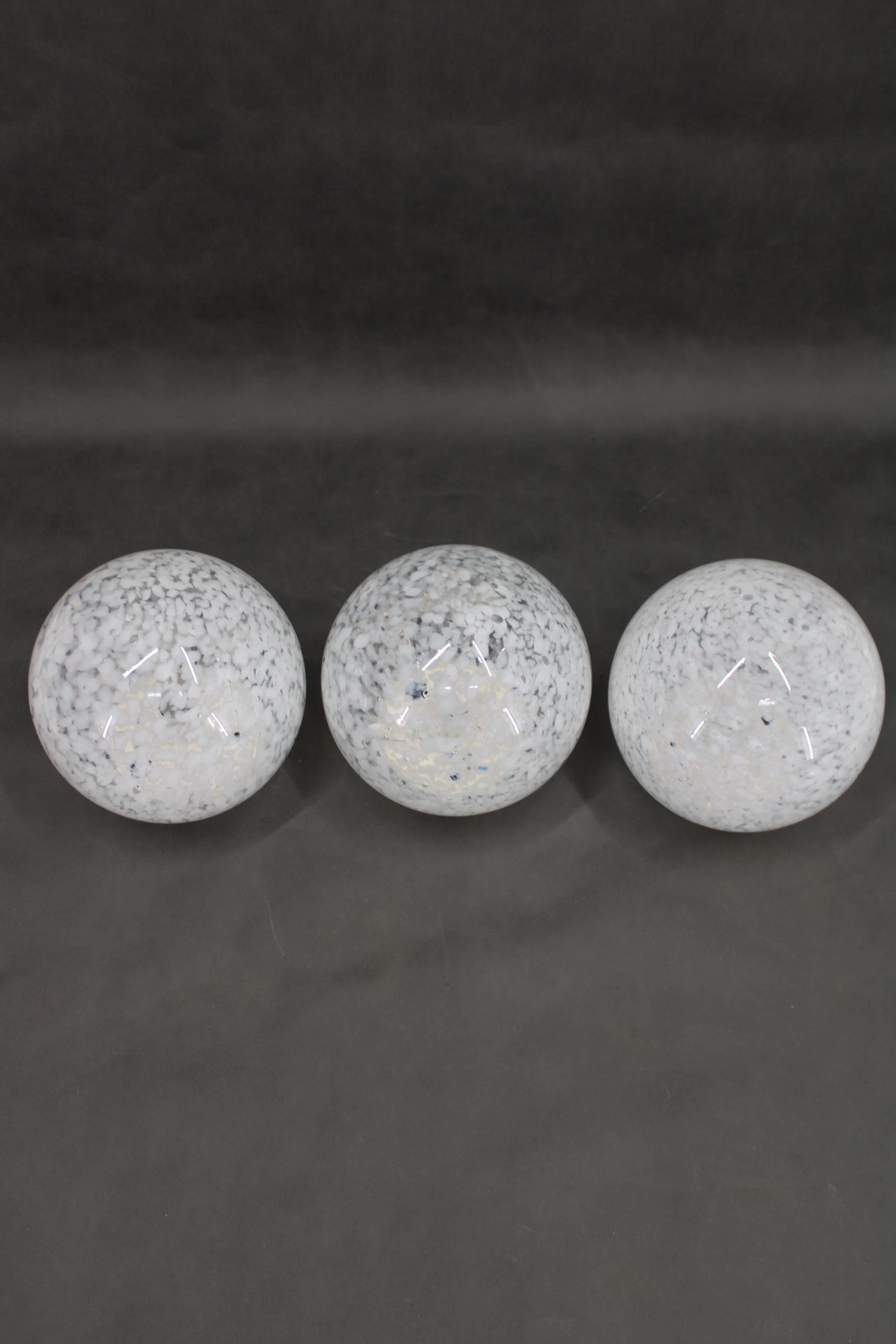 Mid-Century Modern 1980s Glass Globe Table Lamp , 3items available For Sale