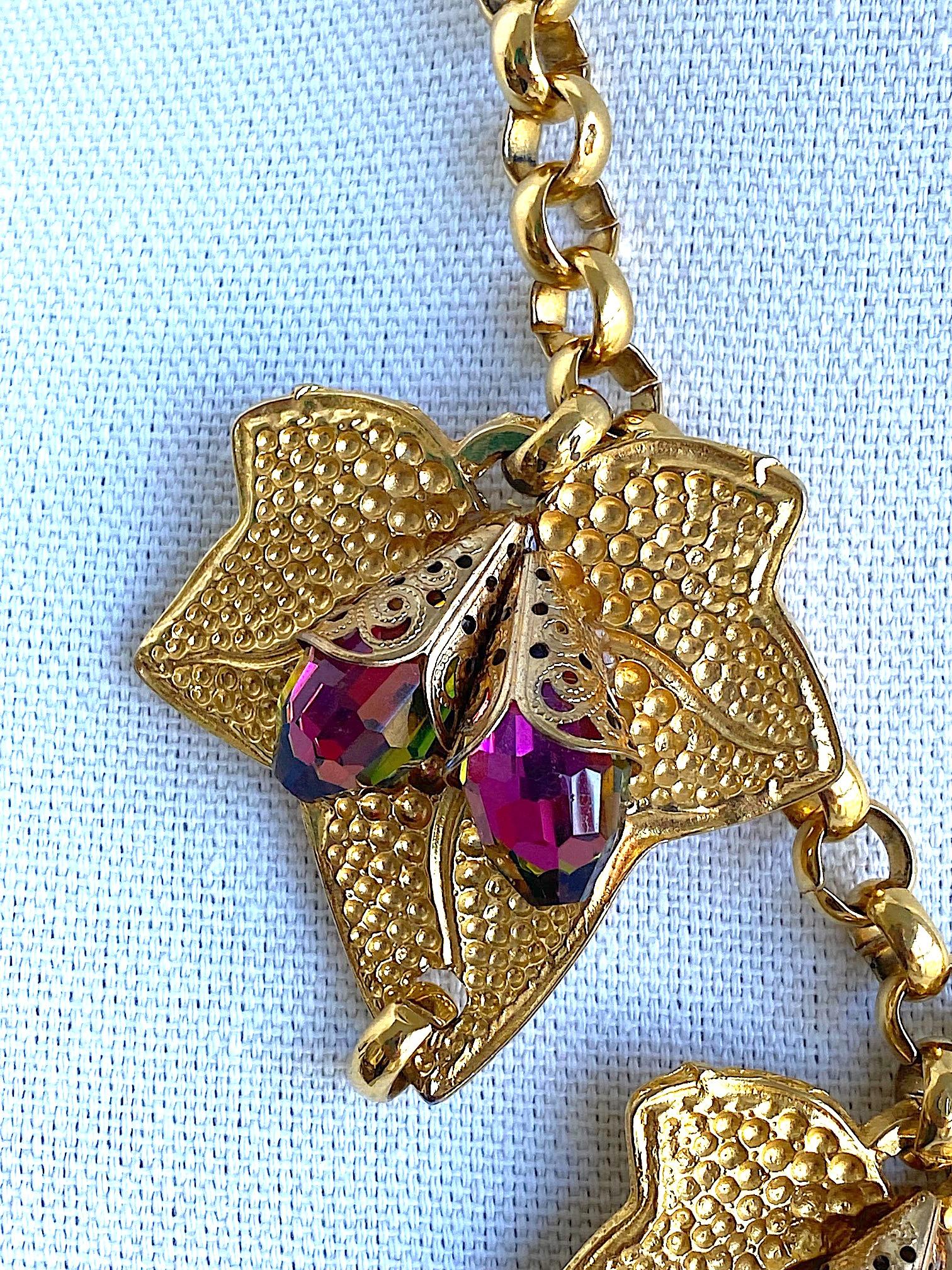 1980s Gold & Crystal Ivy Leaf Pendant Statement Necklace In Good Condition For Sale In New York, NY
