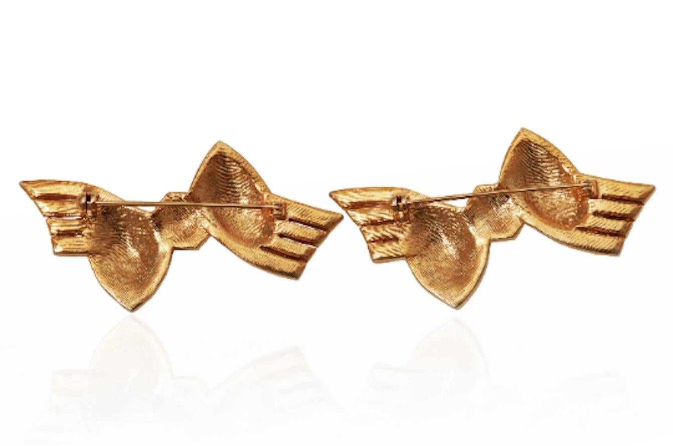 1980s Gold Diamante Bow Brooch Set of 2 In Excellent Condition For Sale In London, GB