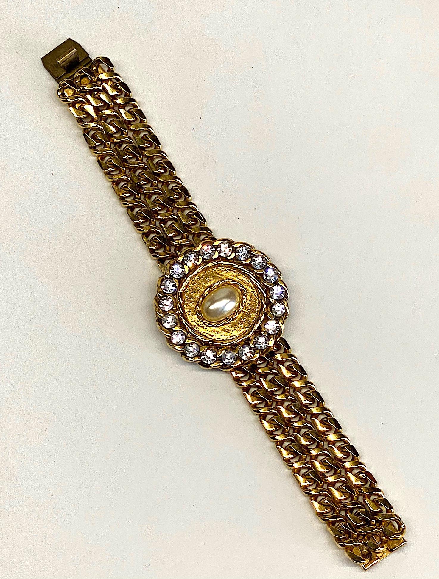1980s Gold, Rhinestone and Pearl Curb Link Triple Stand Bracelet In Good Condition For Sale In New York, NY