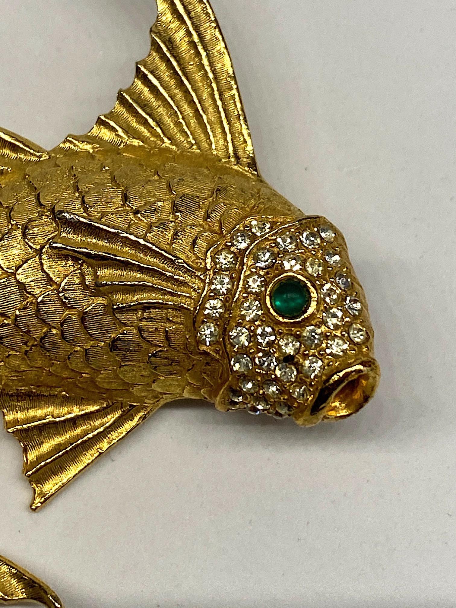 1980s Gold with Green Cabochon Eyes Fish Brooch In Good Condition In New York, NY