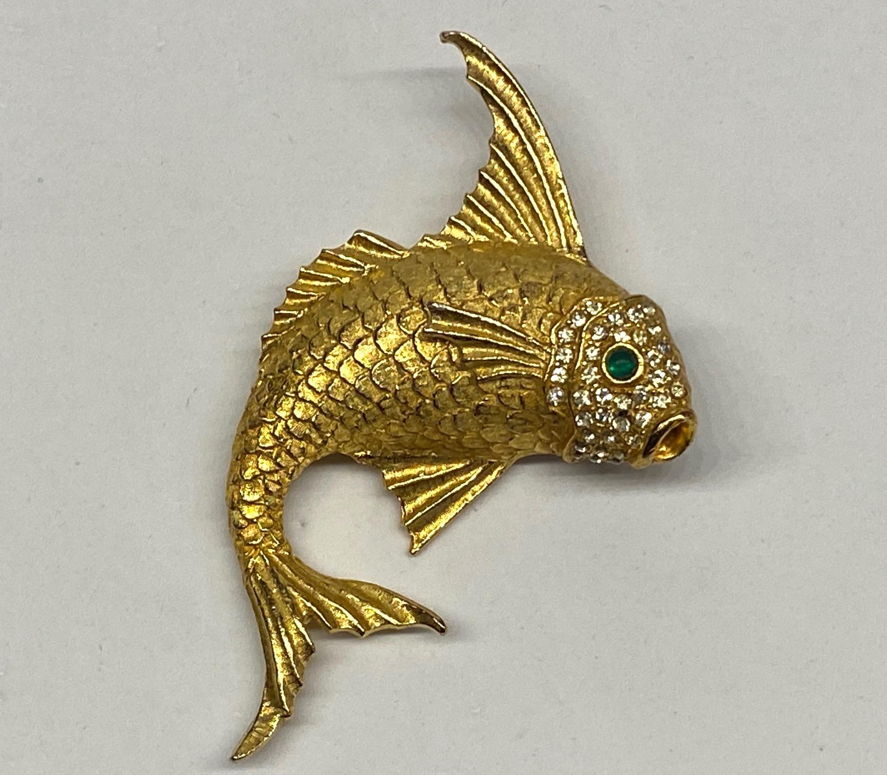 1980s Gold with Green Cabochon Eyes Fish Brooch 2