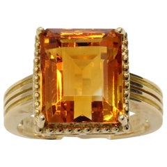 Retro 1980s Golden Citrine 18 Karat Gold Cocktail Ring