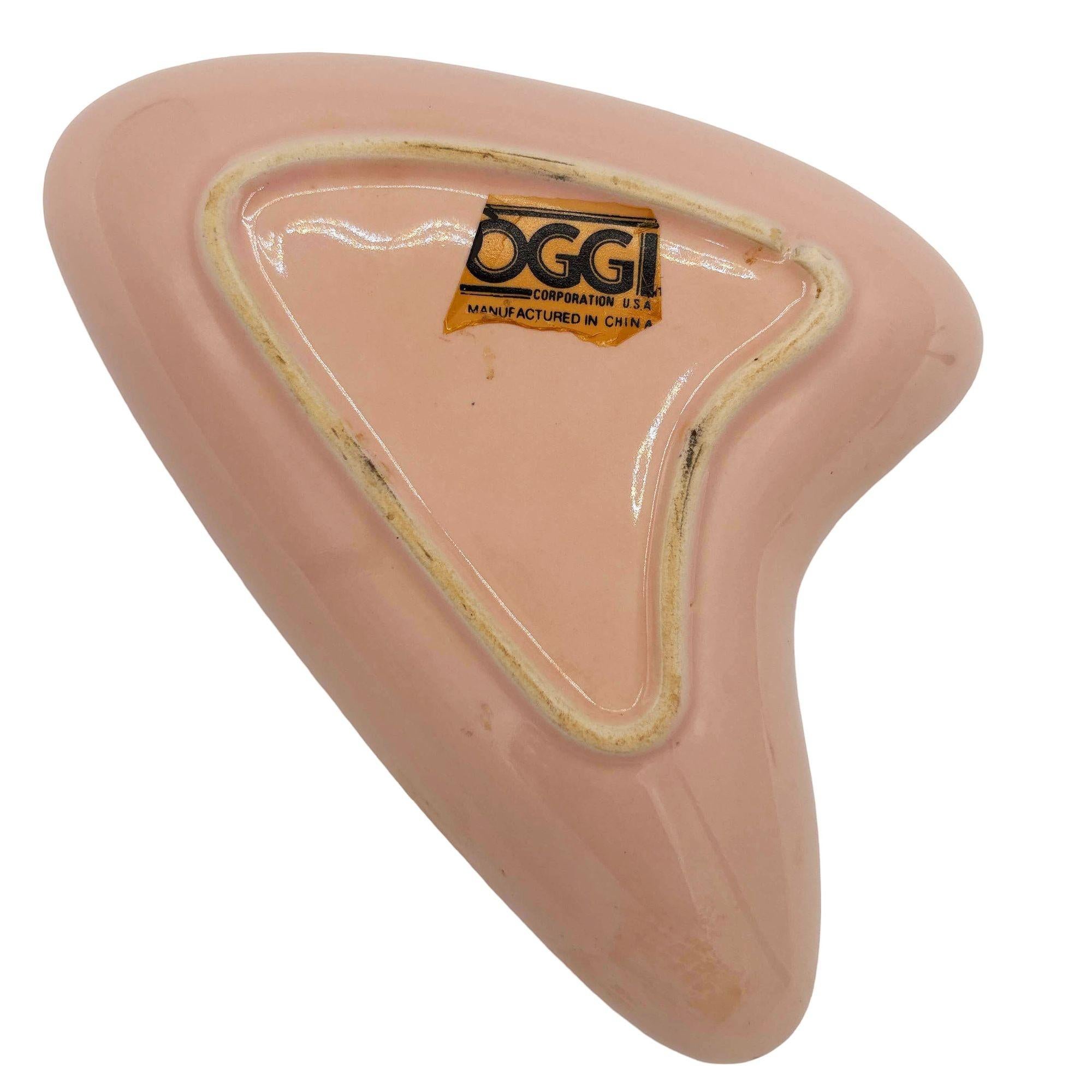 Ceramic 1980s Googie Style Boomerang Shaped Ashtray Chrome Tripod Stand by OGGI For Sale