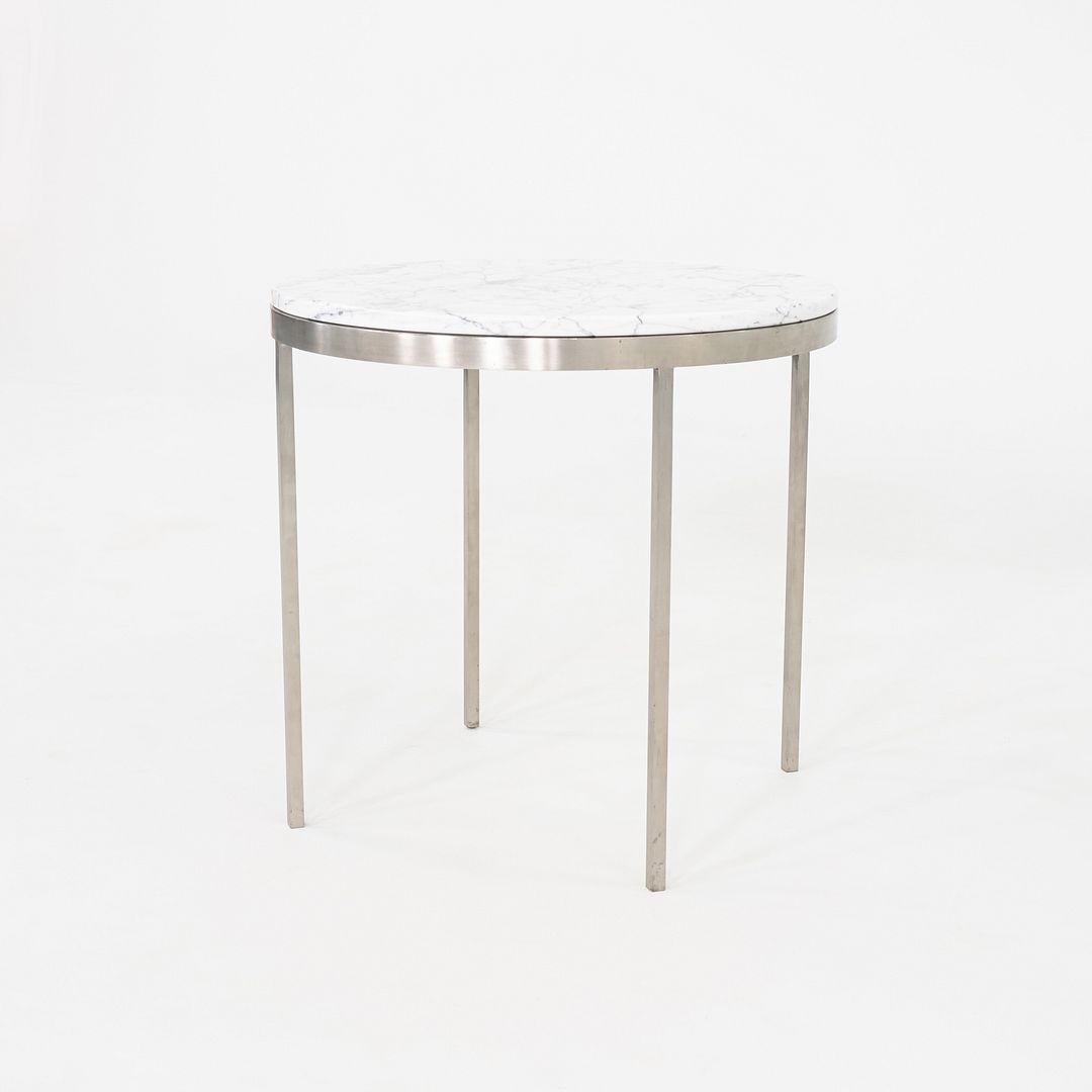 Mesa auxiliar Gordon Bunshaft & Davis Allen de los años 80 en acero inoxidable macizo y mármol en venta 3