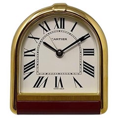 Magnifique pendule d'alarme Romane de Cartier des années 1980. Fabriqué en Suisse