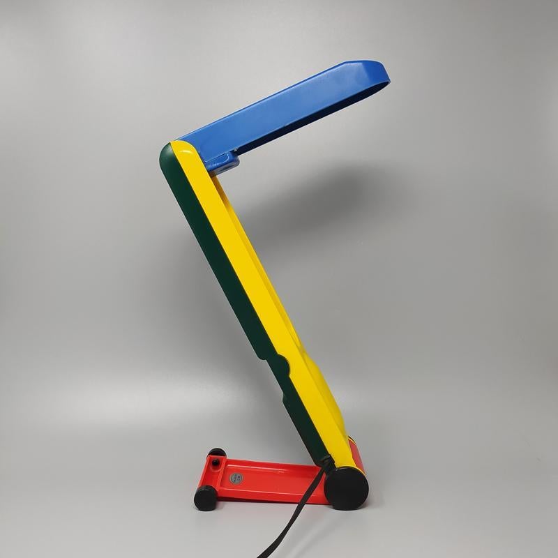 italien Magnifique lampe de bureau Benetton des années 1980, fabriquée en Italie en vente