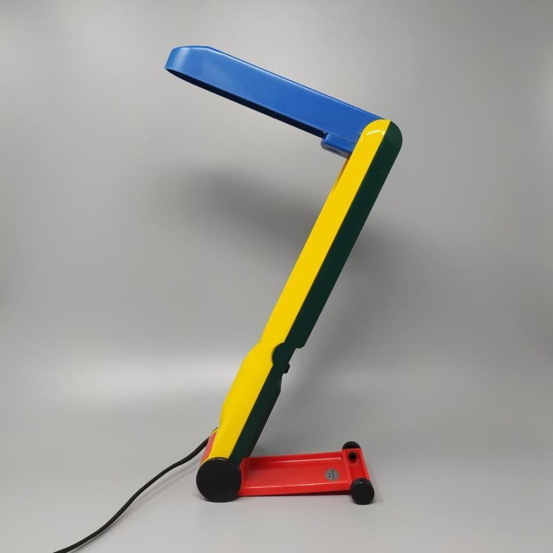Magnifique lampe de bureau des années 1980 par Benetton, fabriquée en Italie Excellent état - En vente à Milano, IT