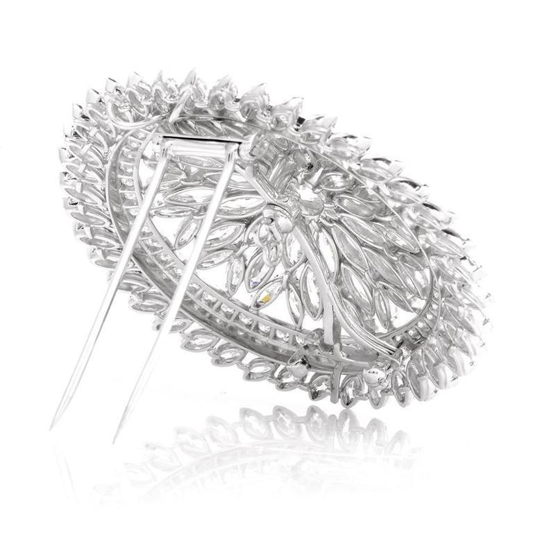 Women's 1980s Grand  Circular 2.68 carats Diamond Platinum Lapel Brooch Pin For Sale
