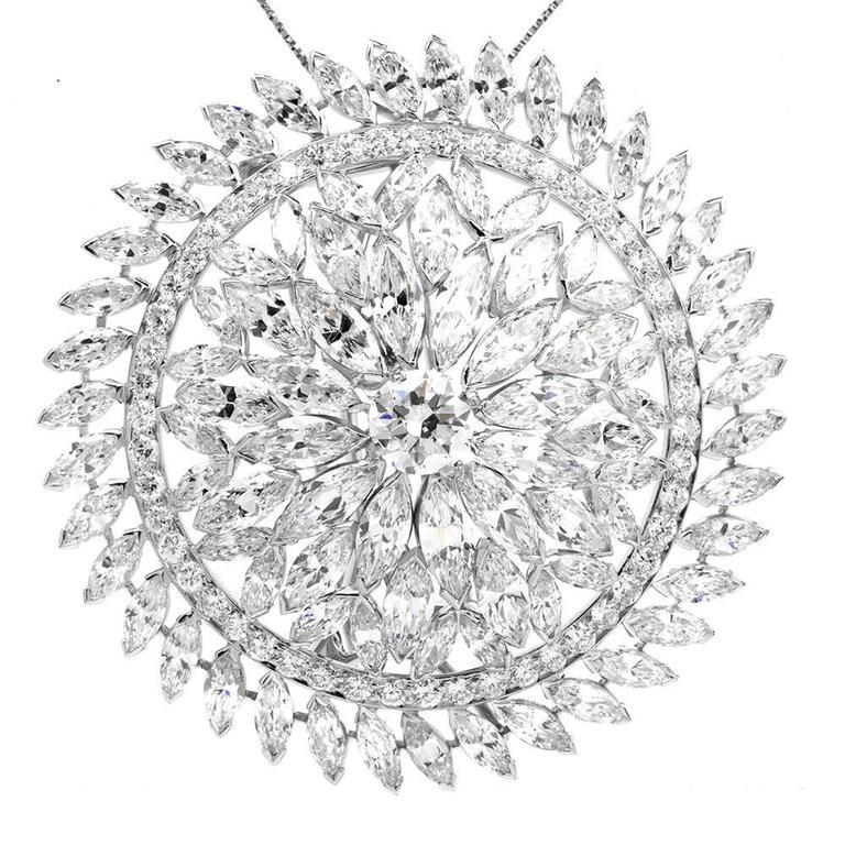1980s Grand  Circular 2.68 carats Diamond Platinum Lapel Brooch Pin For Sale 2