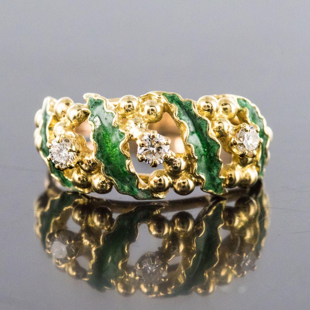 1980s Green Enamel Diamond 18 Karat Yellow Gold Ring For Sale 7