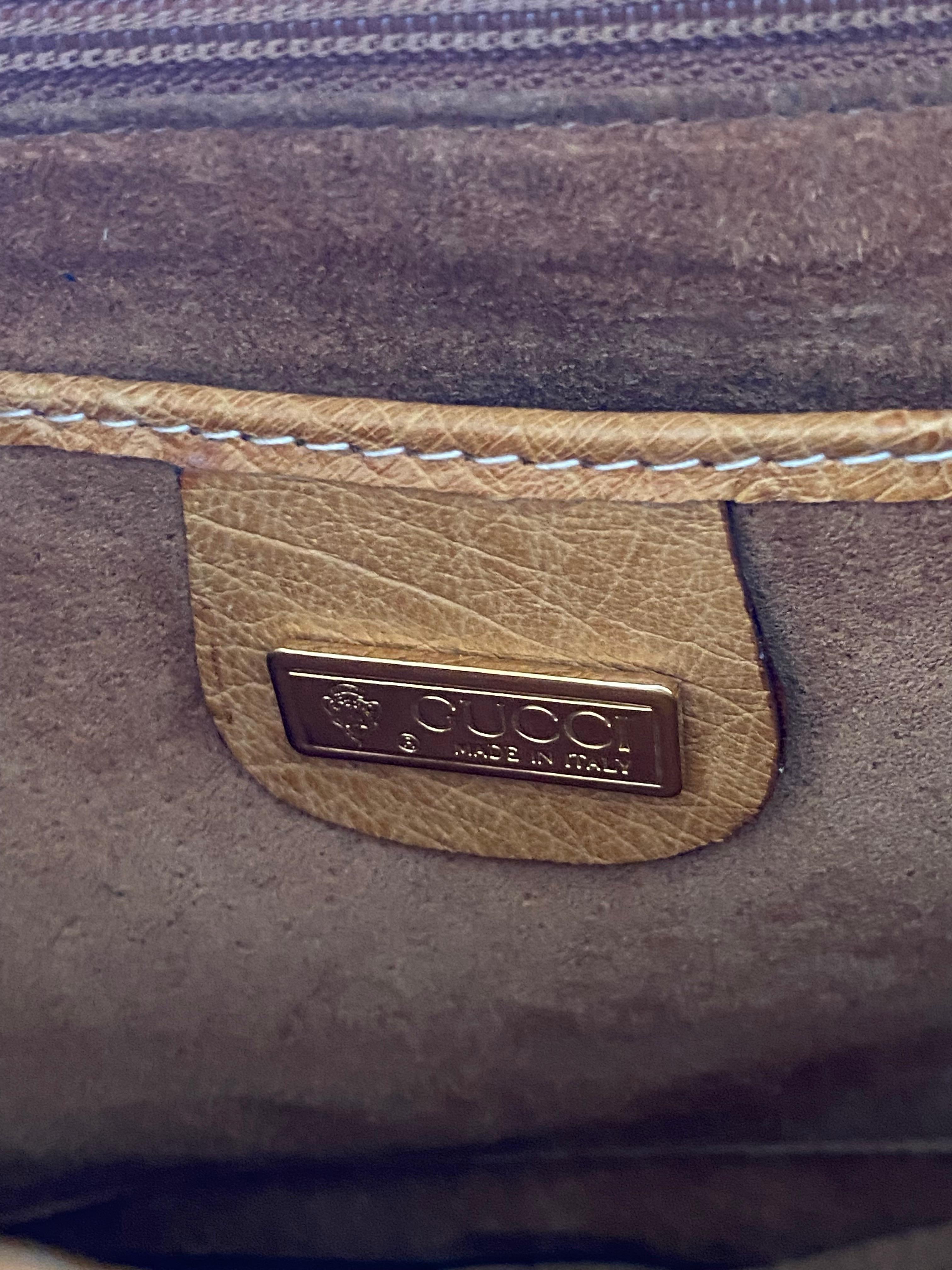 1980 Gucci Caramel Ostrich Shoulder Bag Twist Lock Closure Pour femmes en vente