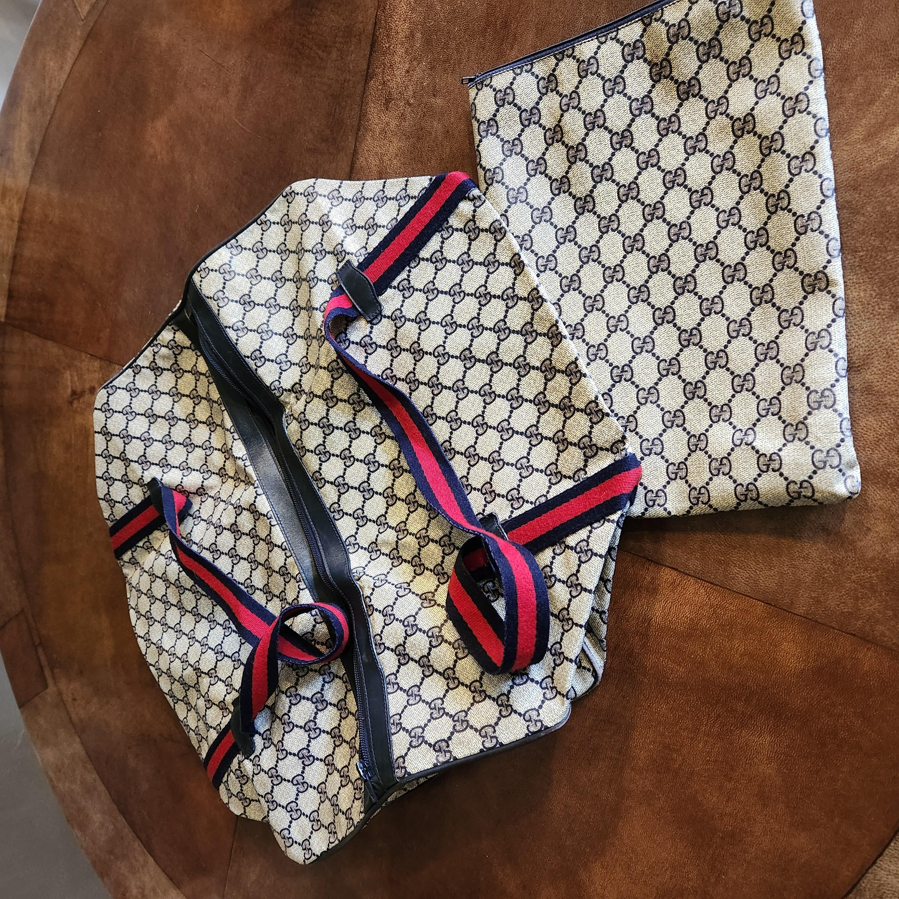 1980s Gucci GG Coated Canvas Navy Red Duffel Bag + Case For Sale 4