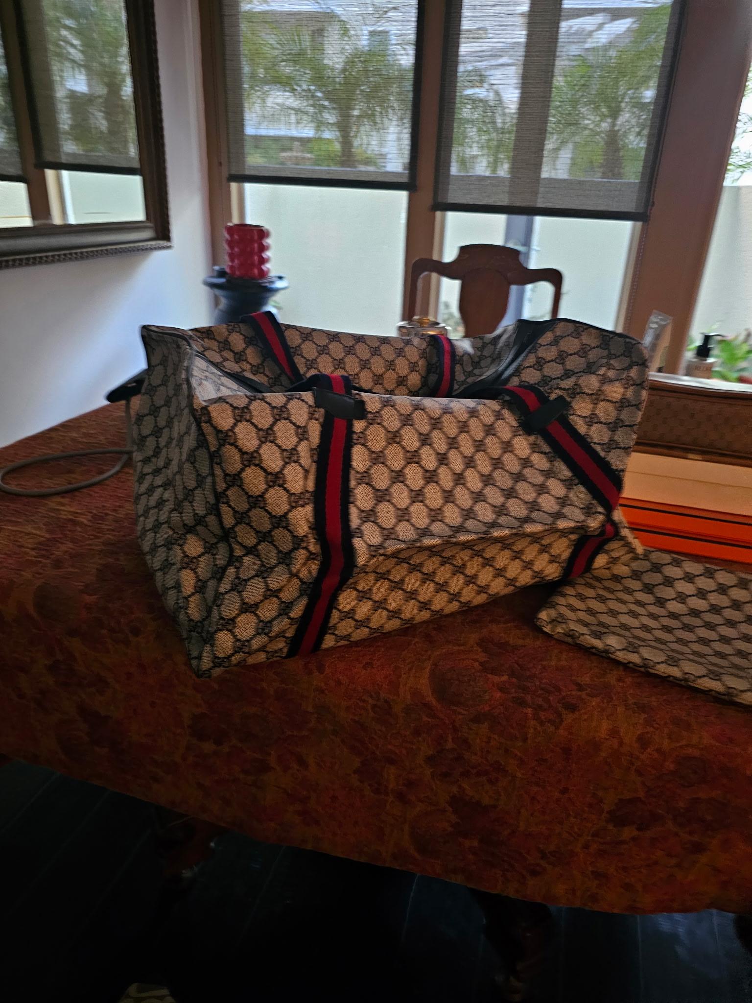 1980s Gucci GG Coated Canvas Navy Red Duffel Bag + Case For Sale 6