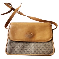 1980er Gucci GG Hellbraune Leder-Umhängetasche