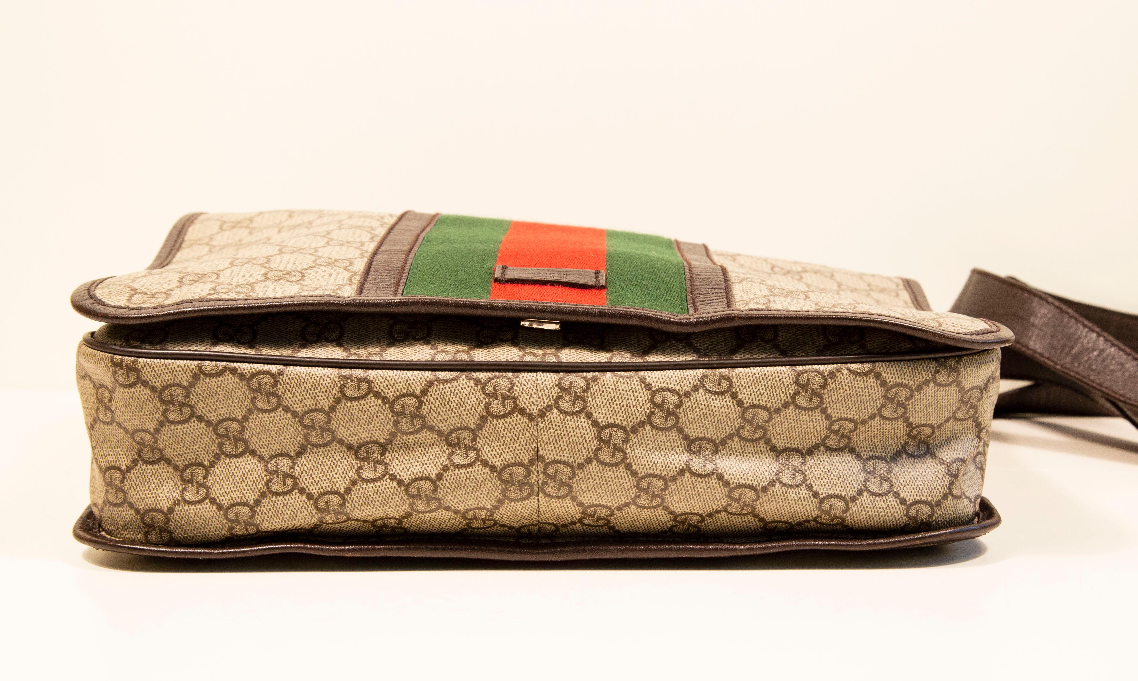 1980s Gucci GG Web Guccisima & Race Strap Messenger Crossbody  Bag For Sale 2