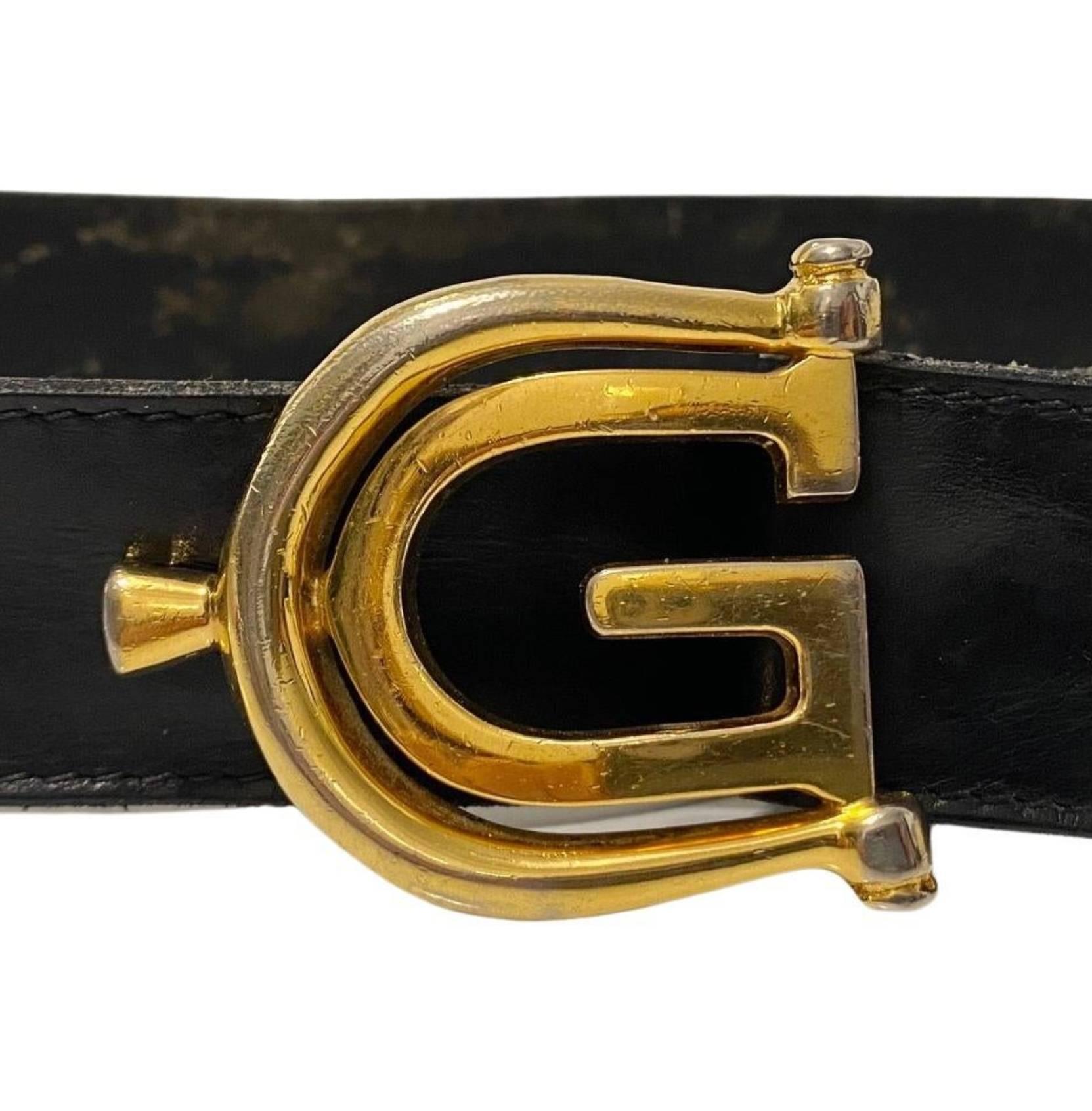 1980s Gucci Gold Metal Buckle Black Leather Belt  In Good Condition For Sale In London, GB