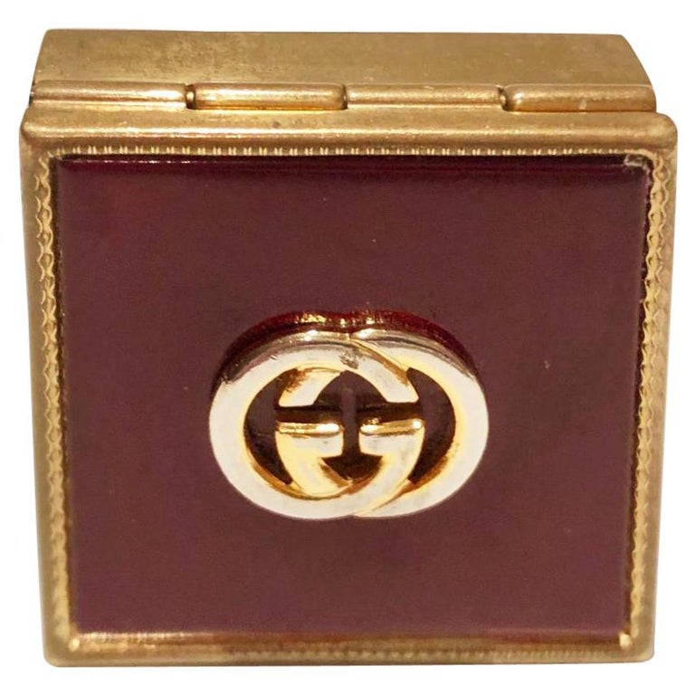 1980s GUCCI Logo Square Lidded Red and Gold Tone Metal Pocket Ashtray Pill  box at 1stDibs | gucci pill box, gucci pill case, gucci pillbox
