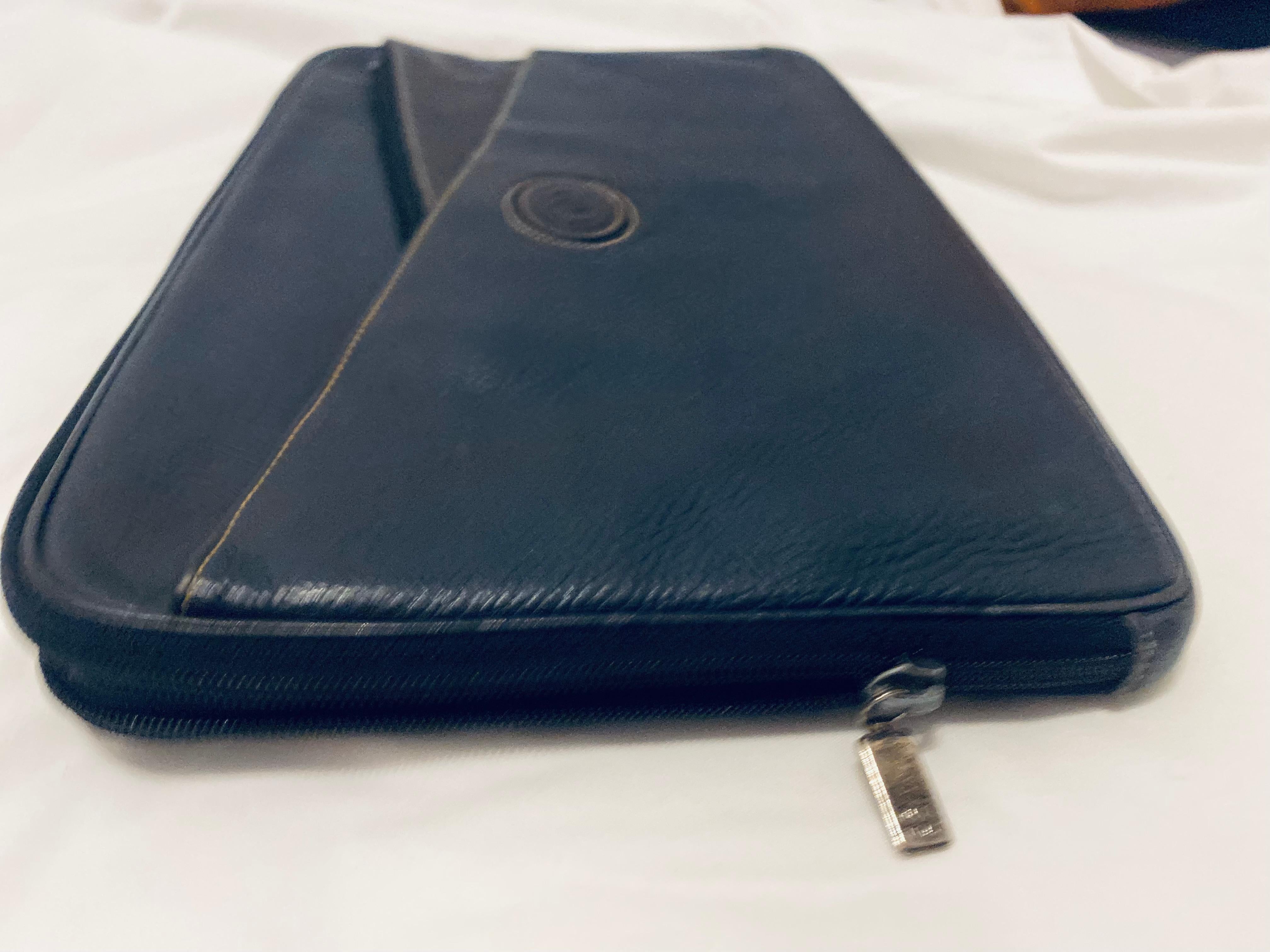 Bolso Maletín con Cremallera Azul Marino Gucci Años 80 Porta Documentos en Bueno estado para la venta en London, GB