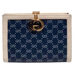 Retro 1980s Gucci Navy Blue GG Interlocking Monogram Wallet