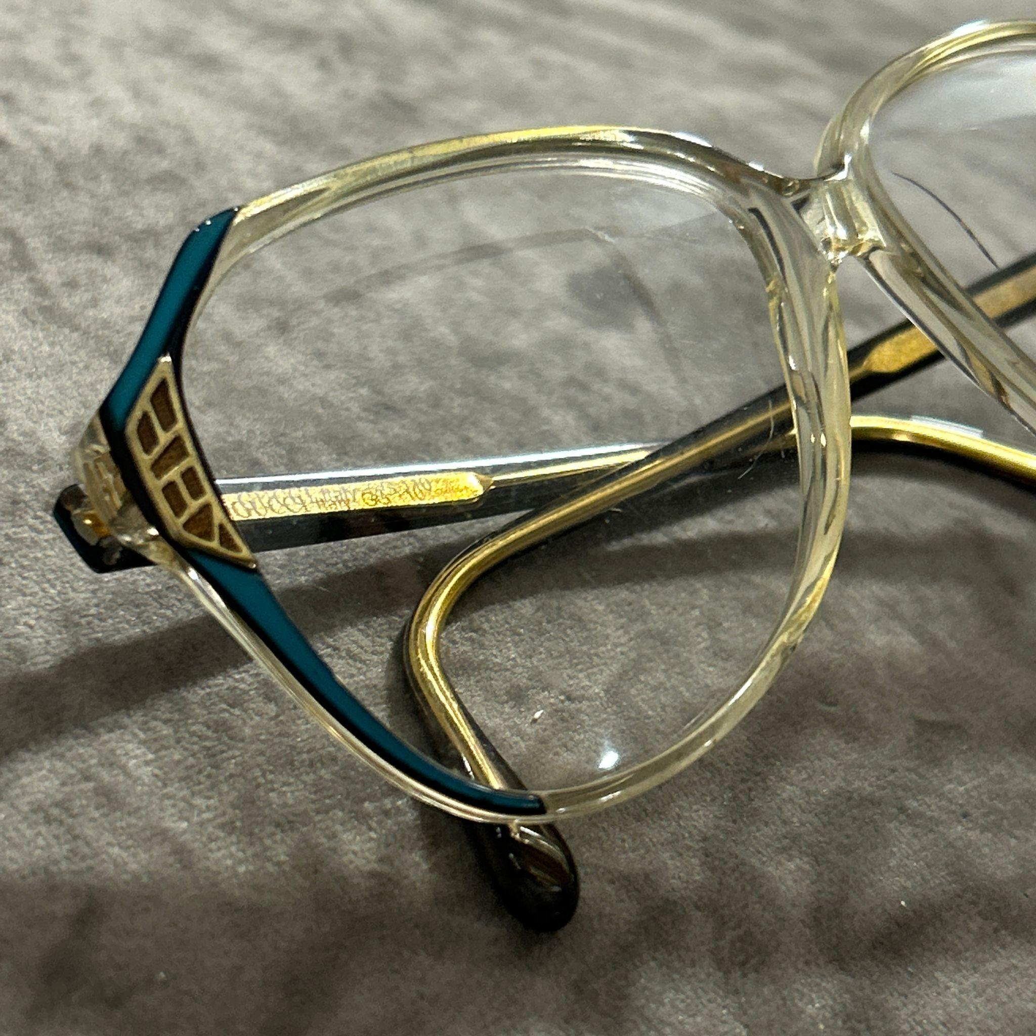 1980s Gucci Retro Oversized Eyeglasses with Teal and Gold Accents In Good Condition For Sale In Aci Castello, IT