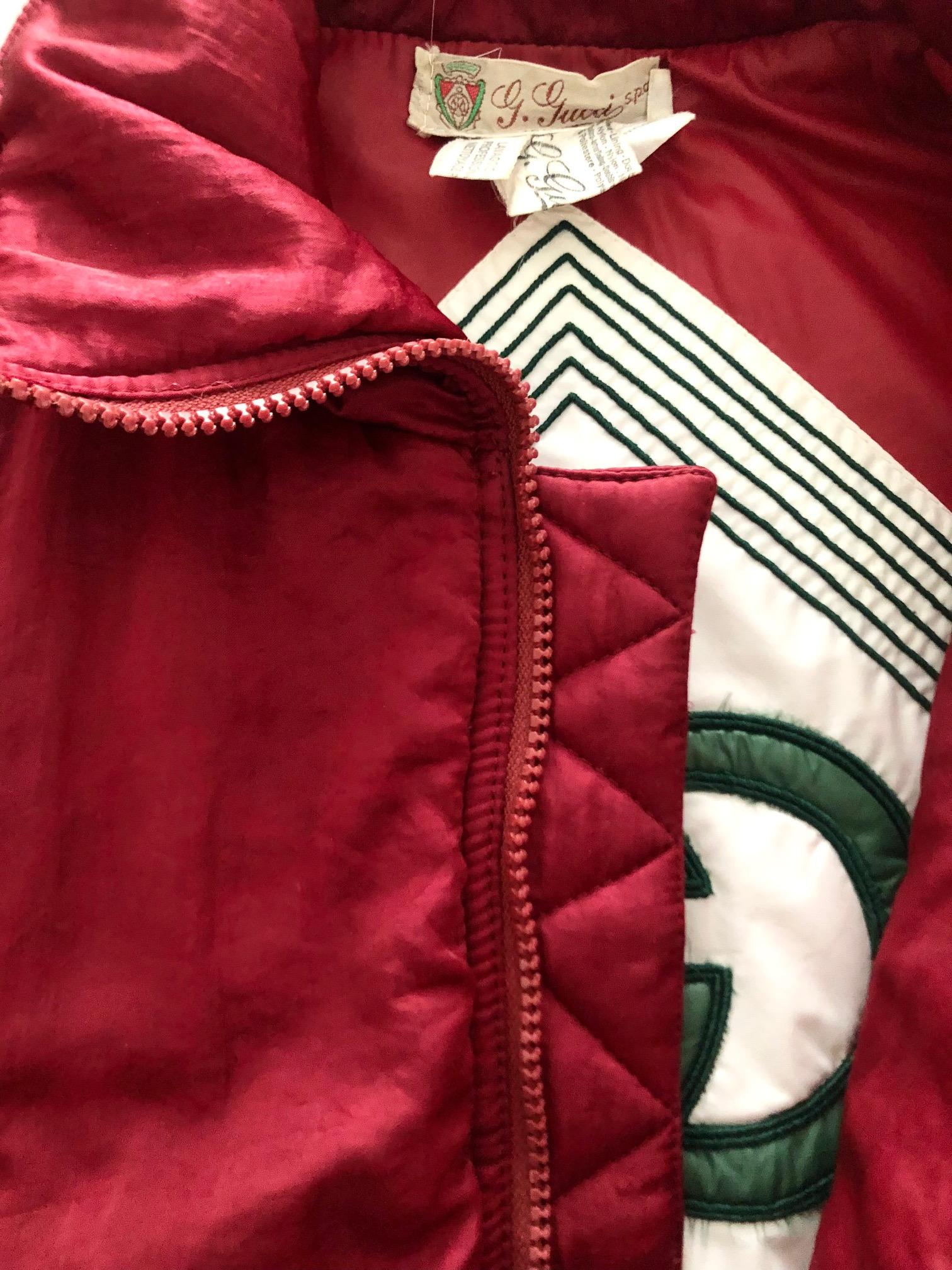 1980s Gucci Pink Logo Puffer Gilet Vest Jacket  In Good Condition In London, GB