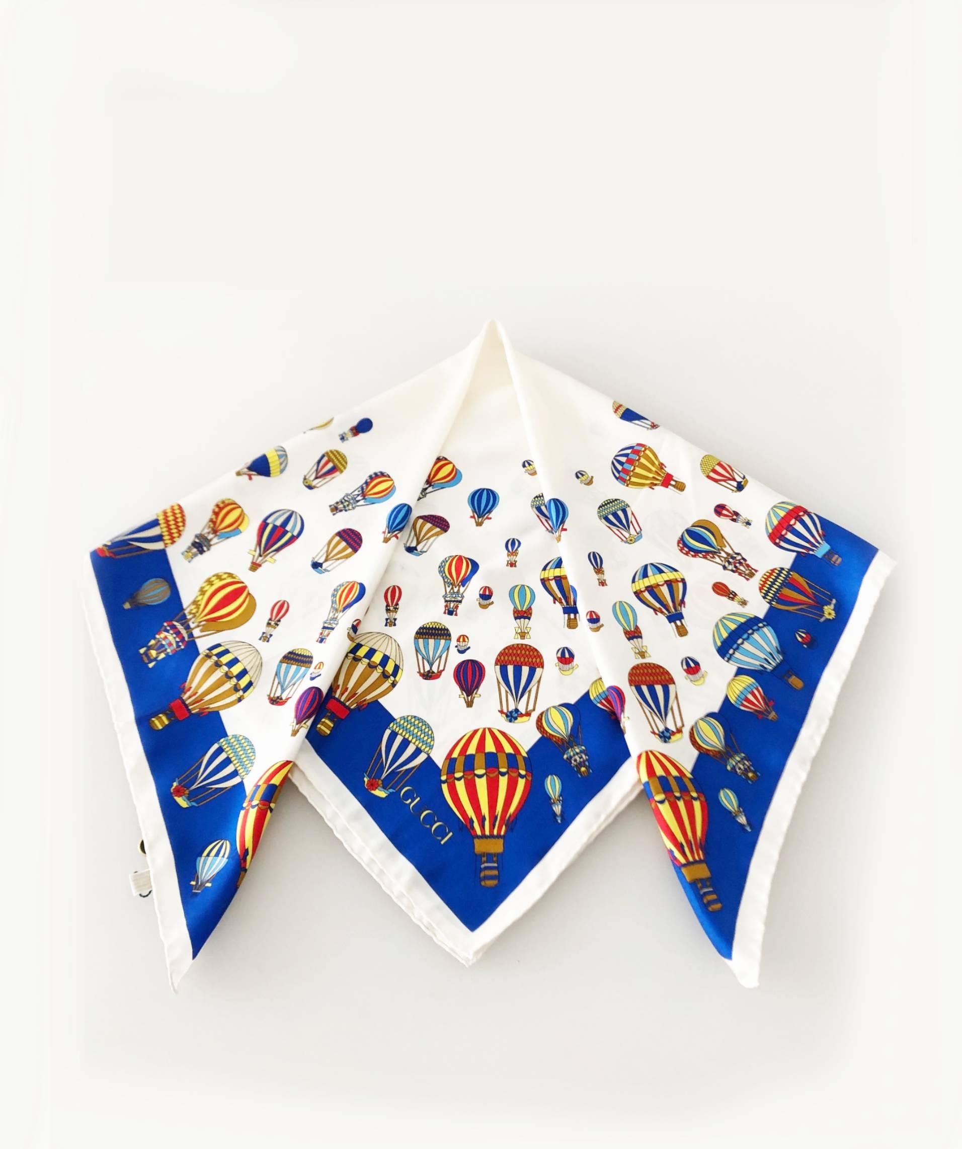 Rare Gucci silk scarf/shawl, balloon print on white and bright blue background, 100% silk, Made in Italy 
Condition: 1980s, excellent 
Measurements: 80x80cm 