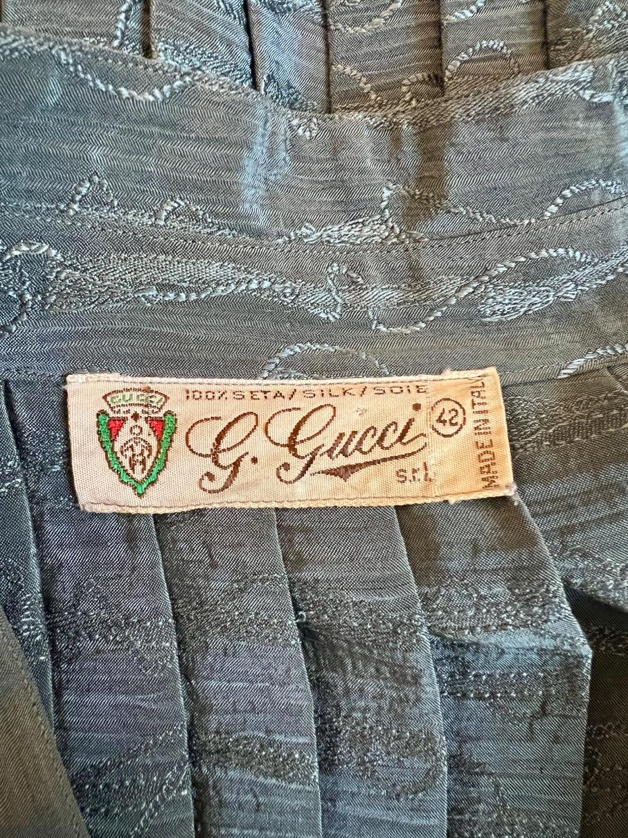 Donna Camicetta plissettata in seta jacquard di Gucci degli anni '80 in vendita