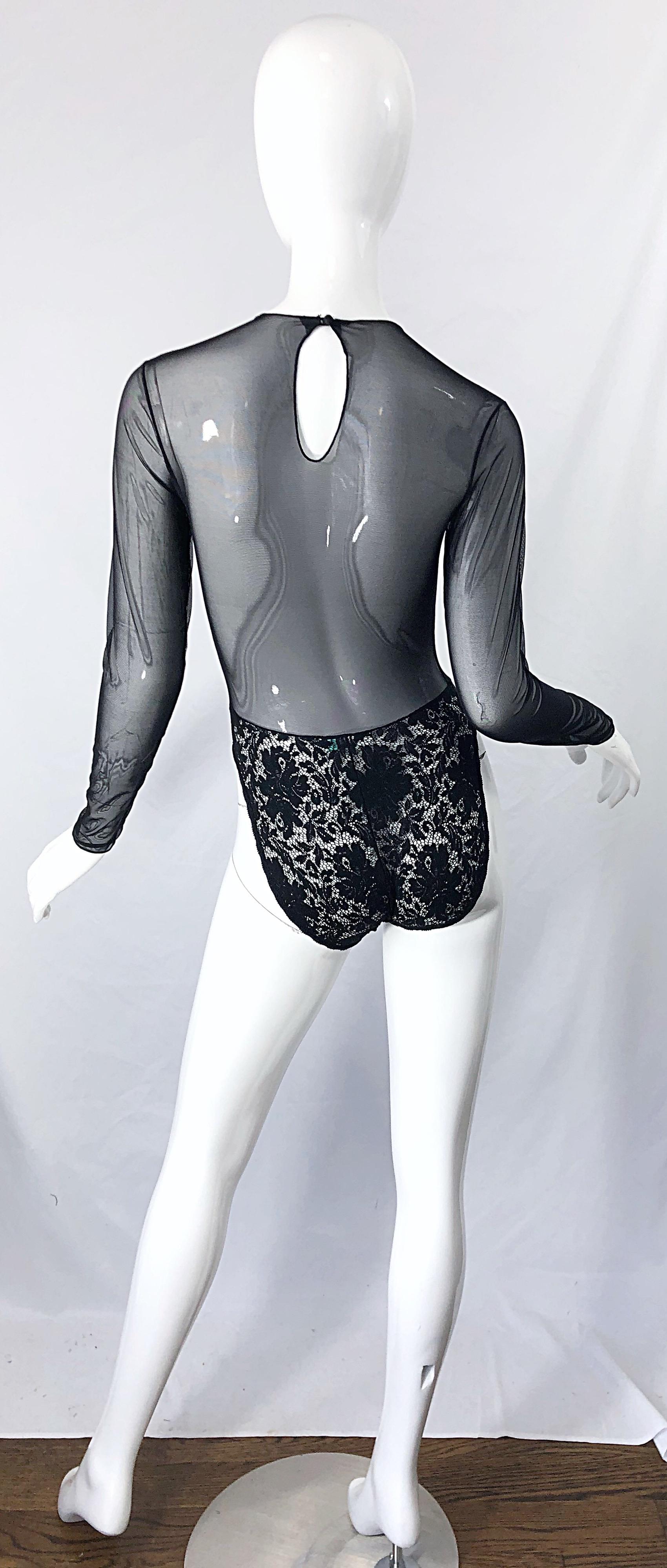 1980er Guy Laroche Schwarzer Sexy Bodysuit mit langen Ärmeln und durchsichtiger Spitze Damen im Angebot