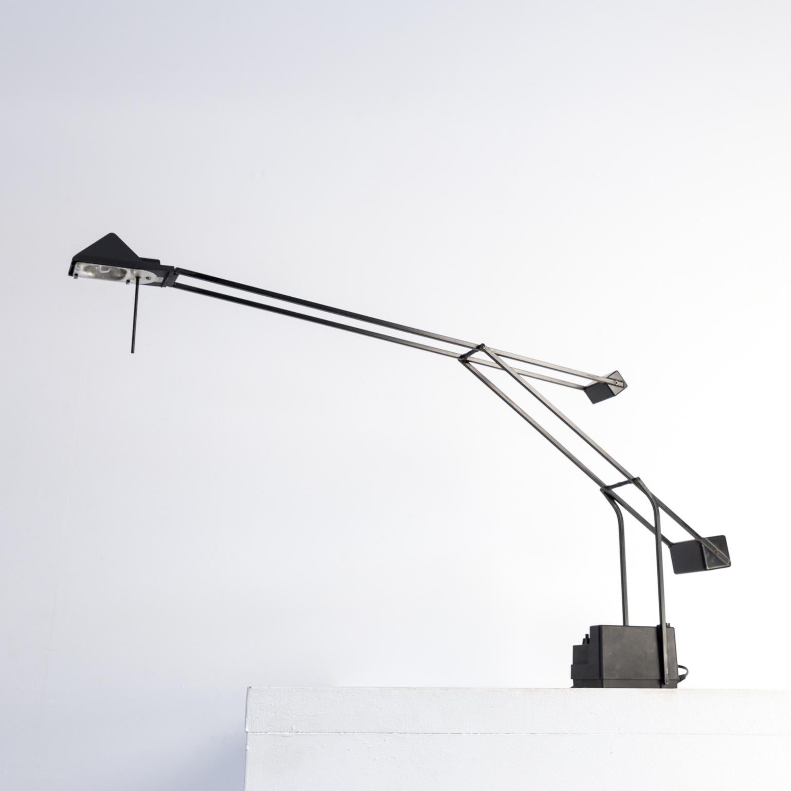 1980s Halogen Counter Balance Desk Lamp for Fase For Sale 3