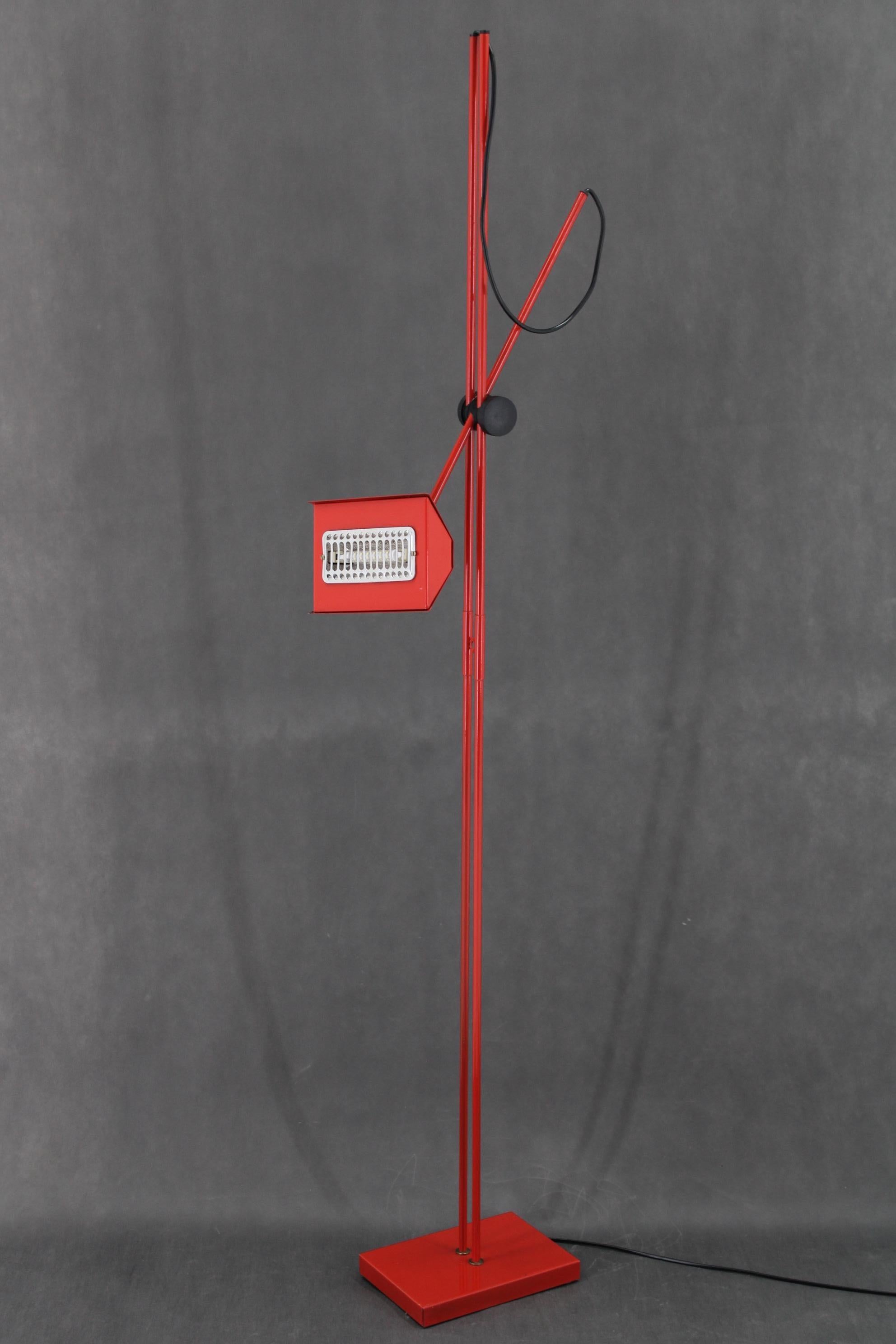 1980s Halogen Red Floor Lamp, Italy In Good Condition For Sale In Praha, CZ