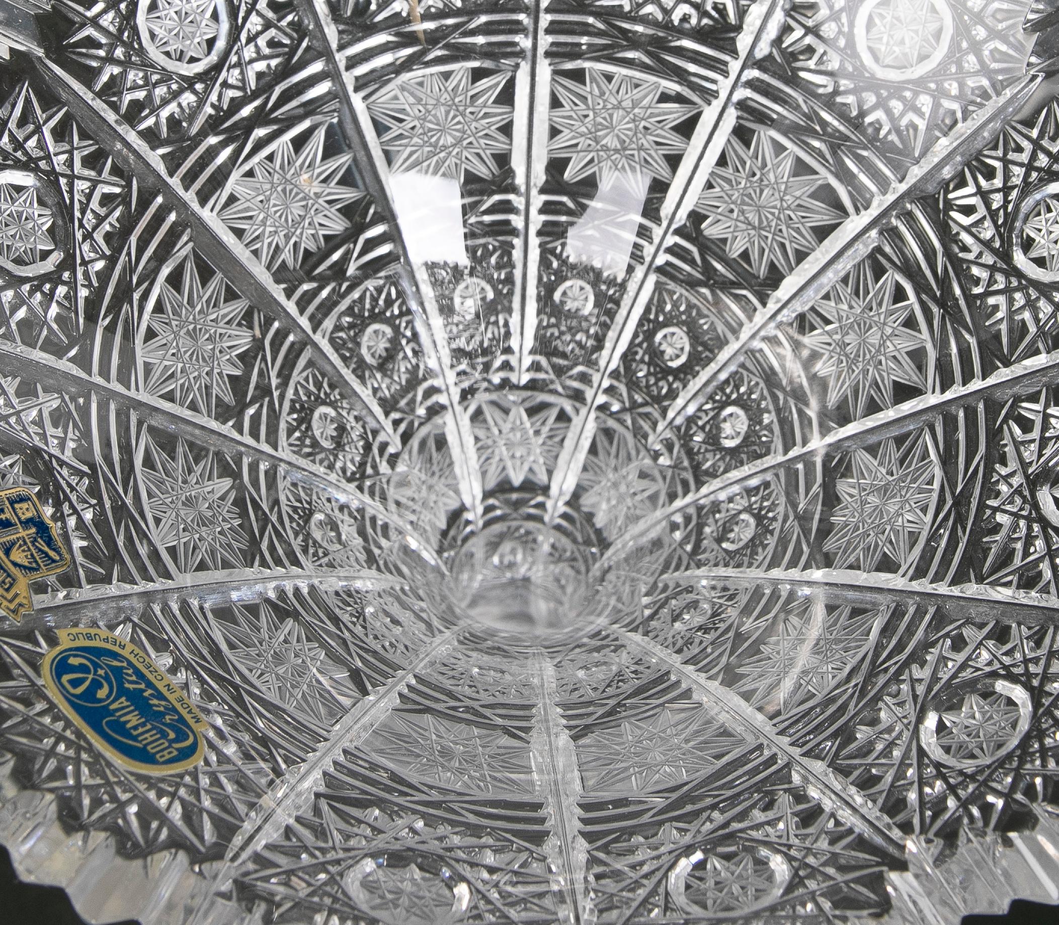 1980s Hand-Carved Bohemian Crystal Vase For Sale 3