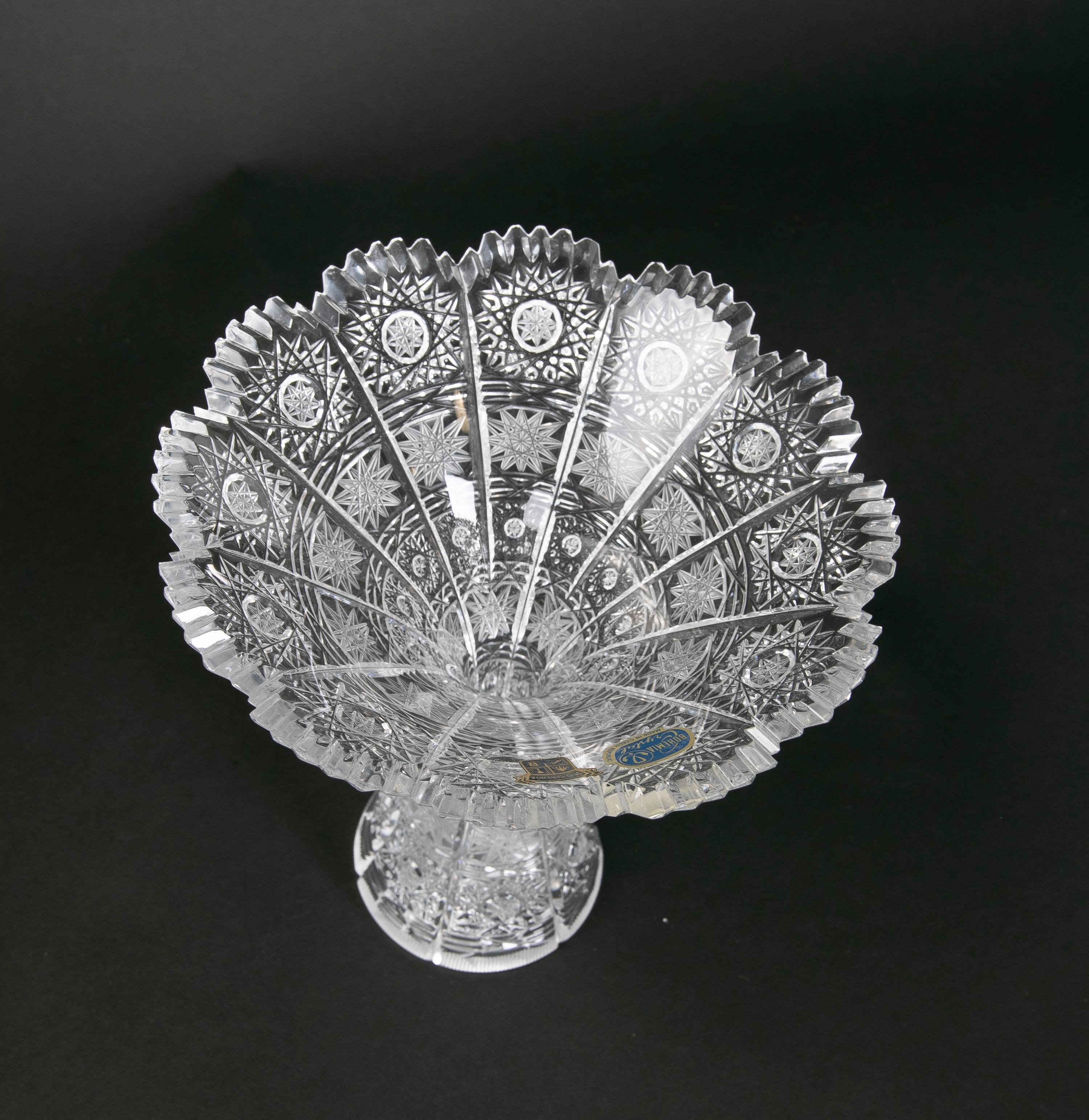 1980s Hand-Carved Bohemian Crystal Vase For Sale 7